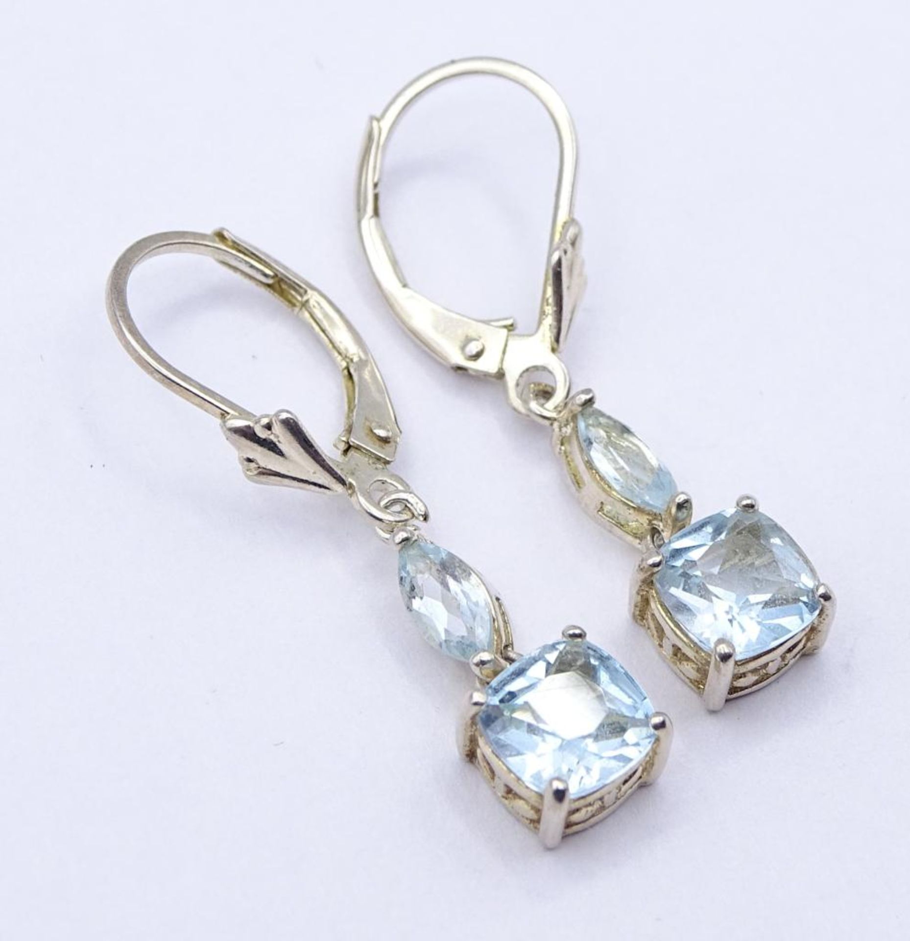 Paar Ohrhänger,Silber 925/000 mit hellblauen Edelsteinen,L-3,1cm,ges.Gew.2,5gr - Bild 3 aus 4