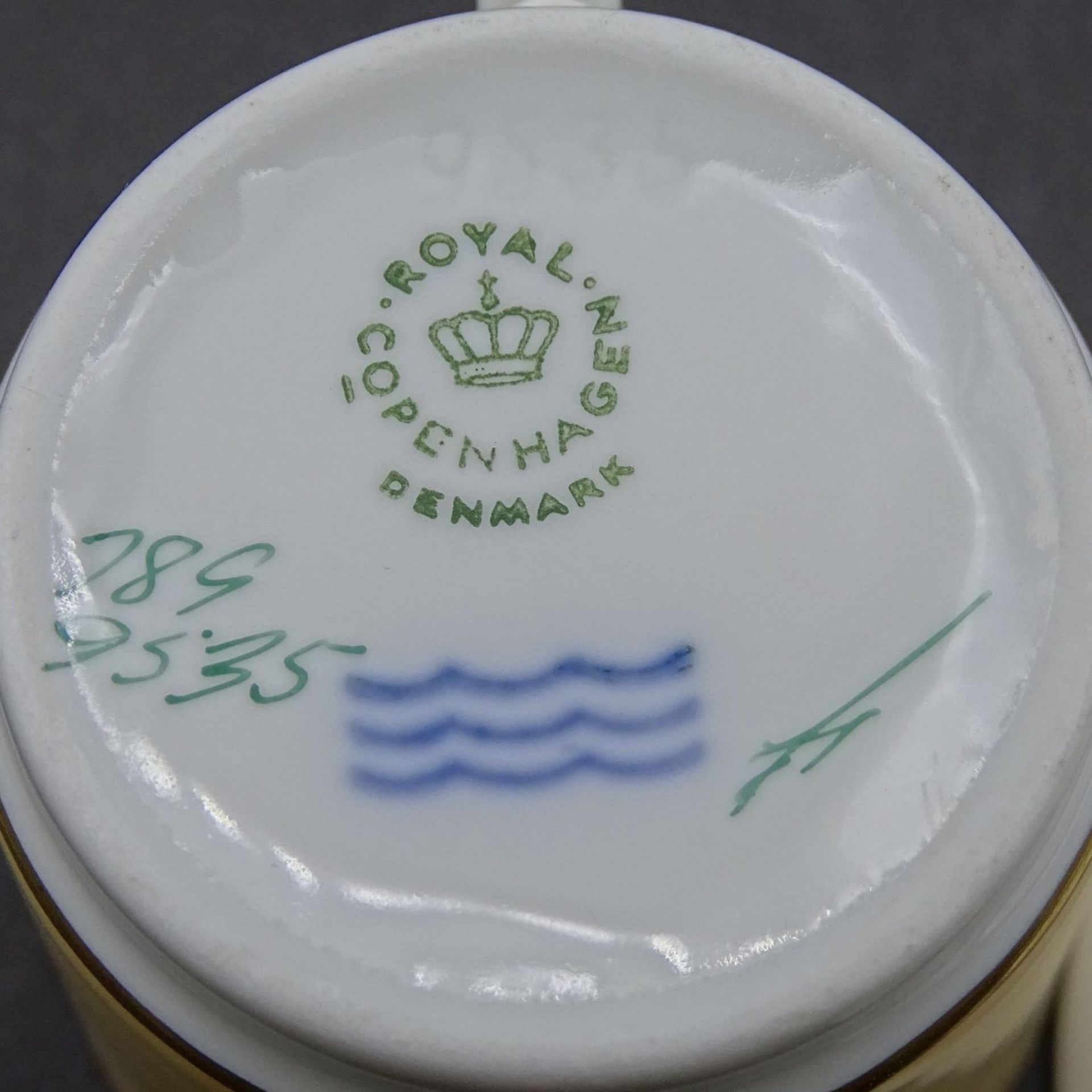 Mocca-Tasse mit U.T. "Royal Copenhagen" gelb/weiss, - Bild 5 aus 5