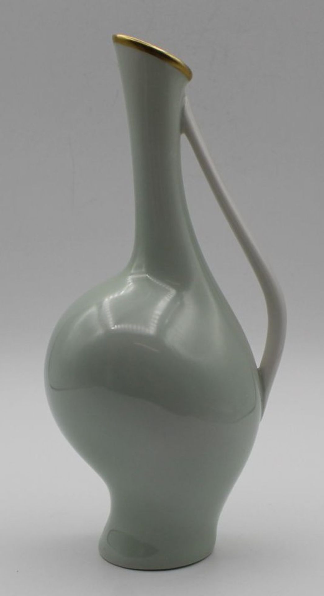 Rosenthal Vase, sogen. Schwangere Luise, hellblau mit Goldrand, H-17 cm