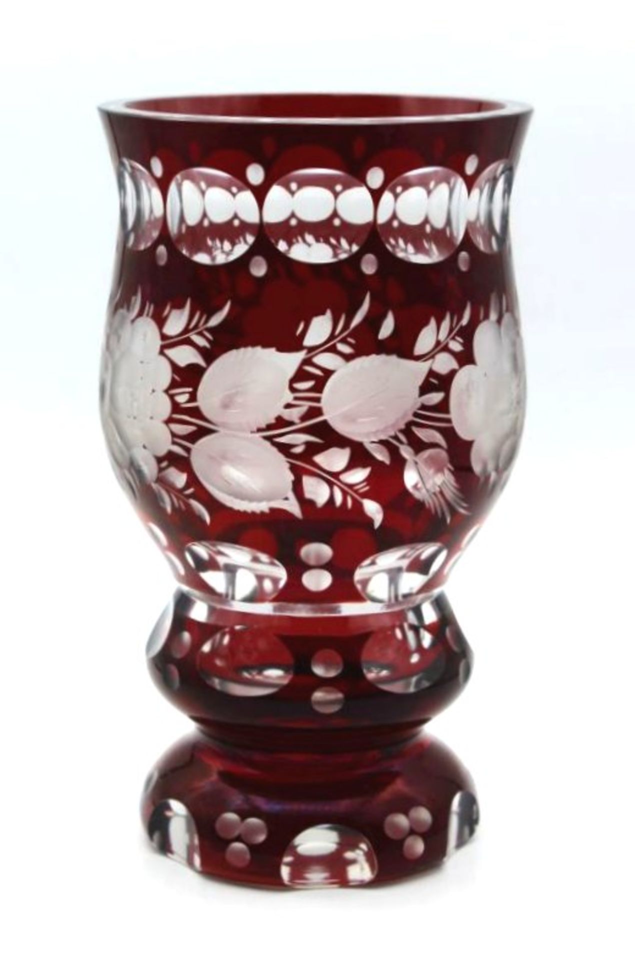 Pokal-Glas, floraler Schliff, rot überfangen, H-16,5cm.