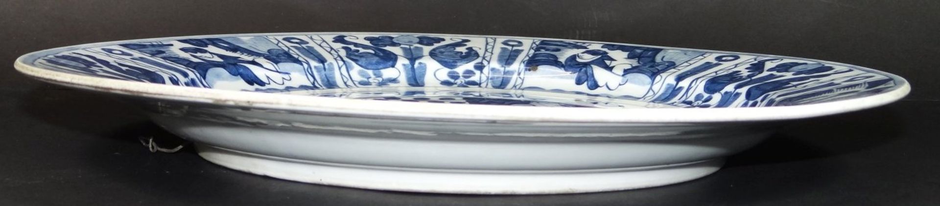 *grosser Teller um 1780, Chinoiserien in blau, wohl Niederlande , D- 34,5cm. - Bild 5 aus 6