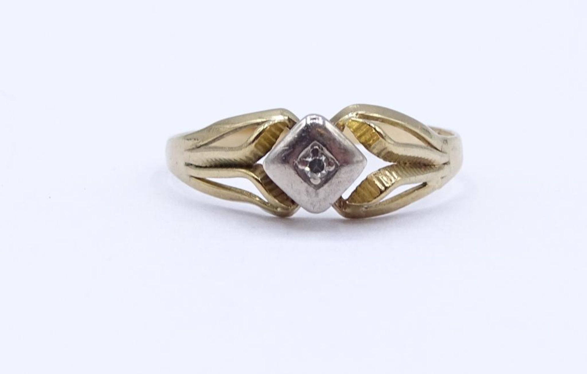 333er GG Ring mit einen Diamanten,1,45gr., RG 56