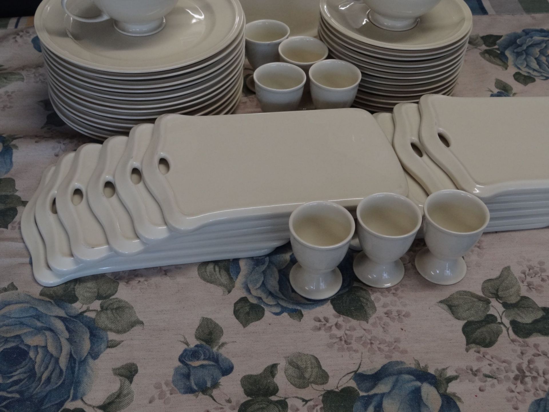 Frühstücksservice "Rosenthal" Form Winifred,50 Teile, 6 Tassen mit 12 U.T., 12 Kuchenteller, 12 - Bild 3 aus 5
