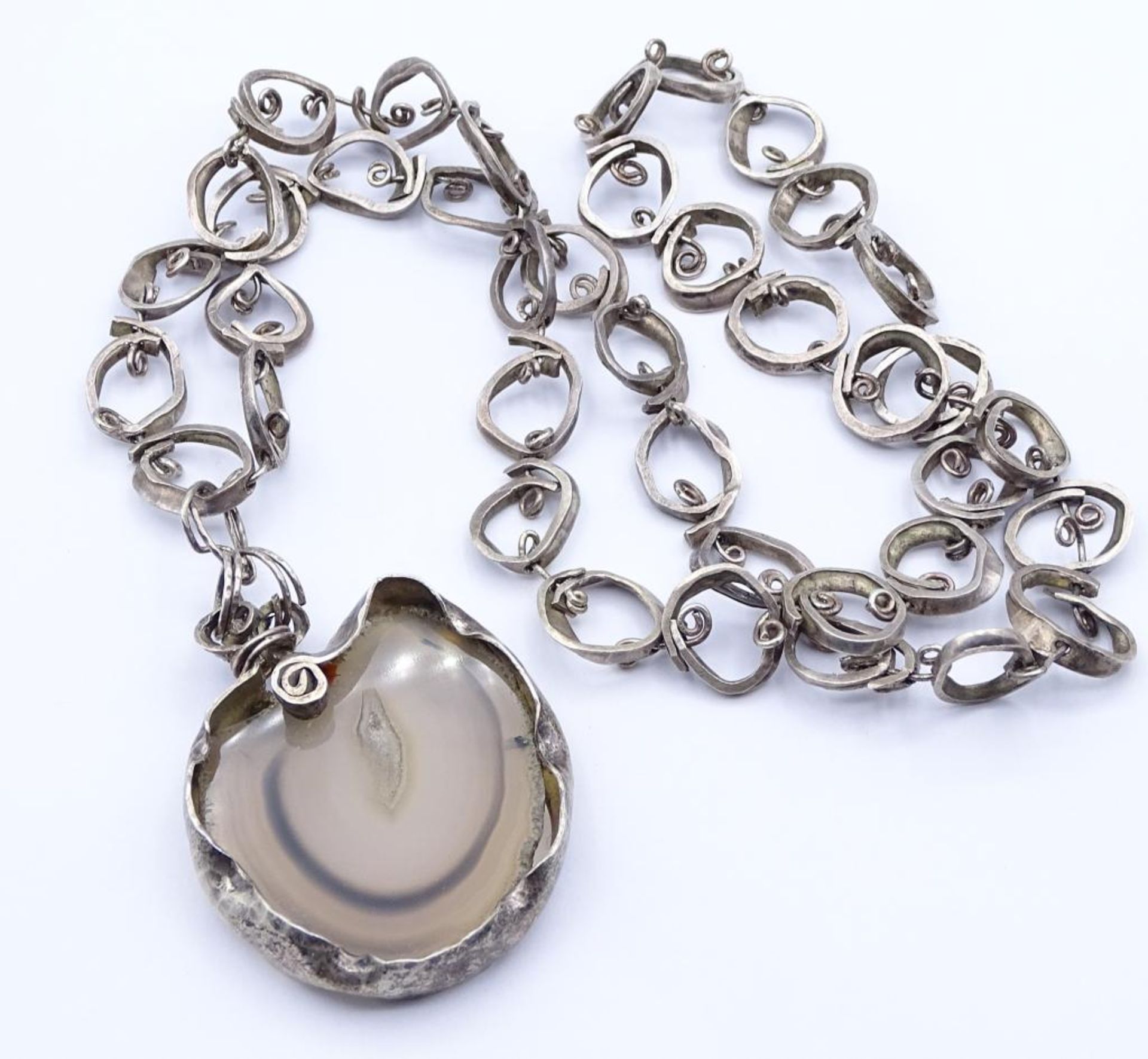 Lange ausgefallene Halskette mit Mineralscheiben Anhänger,Silber (gepr.),ca.L- 74cm, Anhänger L-