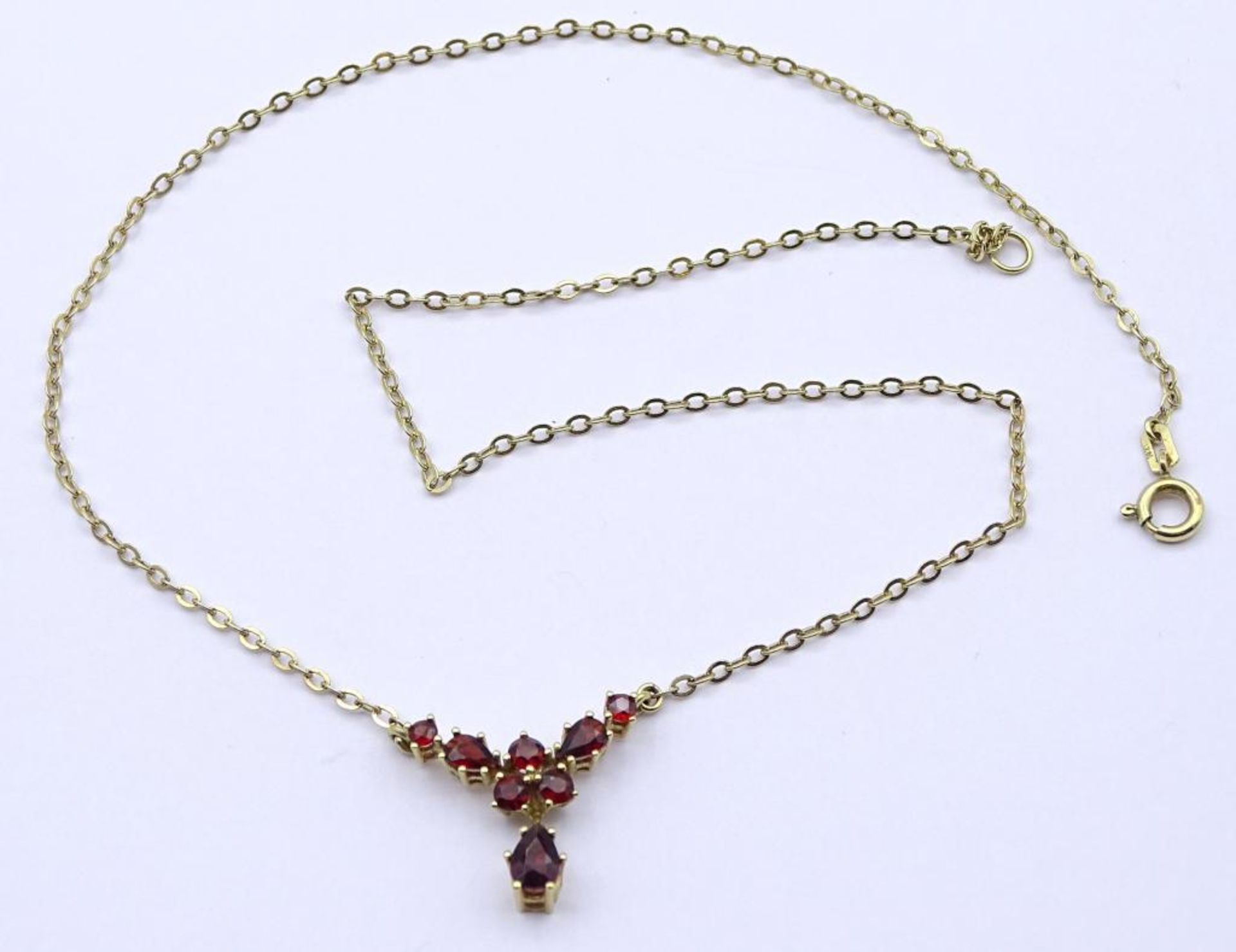 Juweliersauflösung:Granat Collier, 333er GG, L-40,5cm, 3,1gr