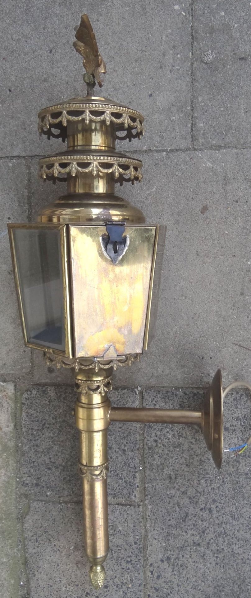 grosse, massive Kutschenlampe, Messing/Bronze, H-75 cm, B-28 cm, elektrisch, guter Zustand - Bild 4 aus 9