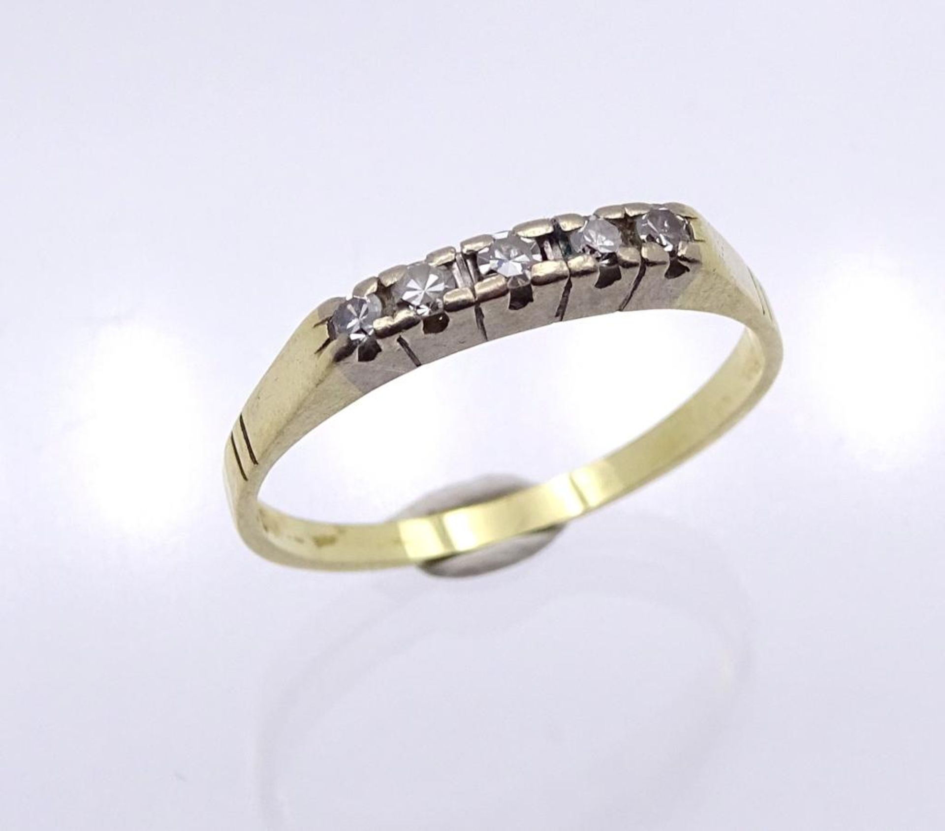 585er GG Ring mit 5 Diamanten,zus.ca. 0,05ct.,2,4gr., RG 57