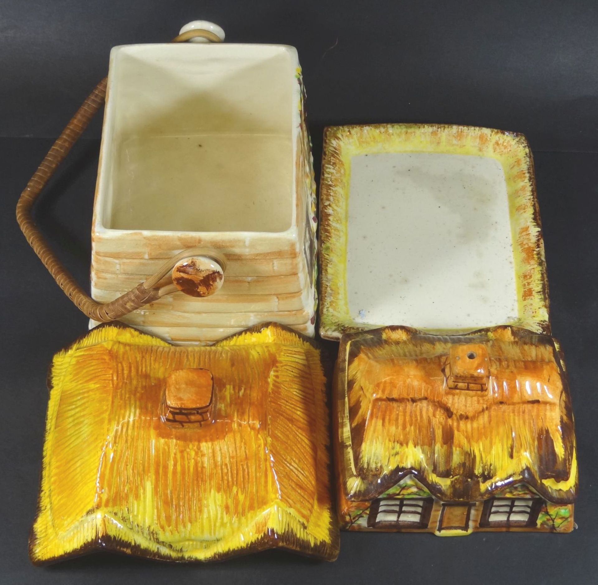 Butterglocke (H-10,5 cm, L-15,5 cm) und Keksdose (H-17 cm, 18x12 cm) in Häuserform, England - Bild 3 aus 3