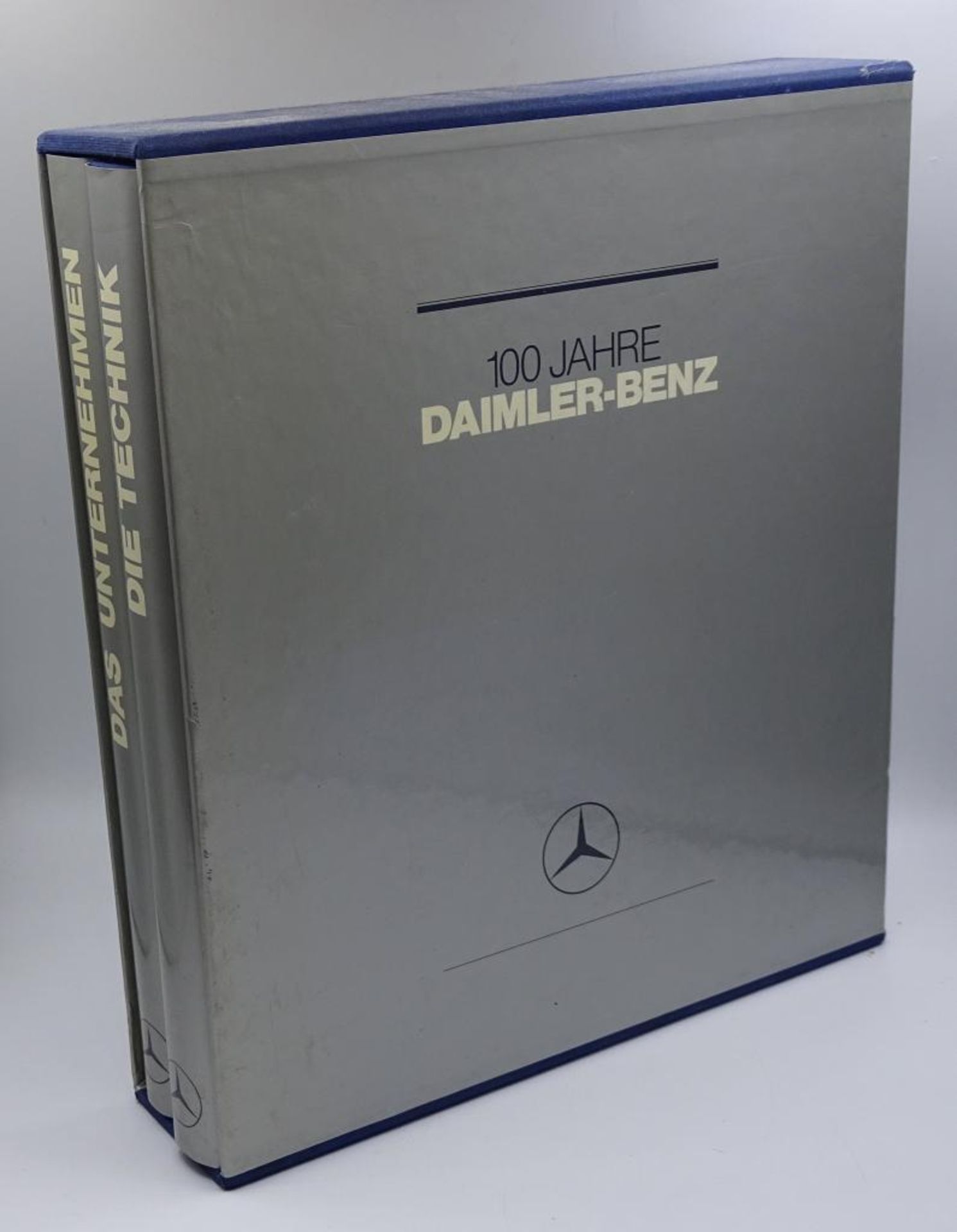 100 Jahre Daimler-Bezn, Zwei Bände, "Die Technik und das Unternehmen", 1986,im Schube