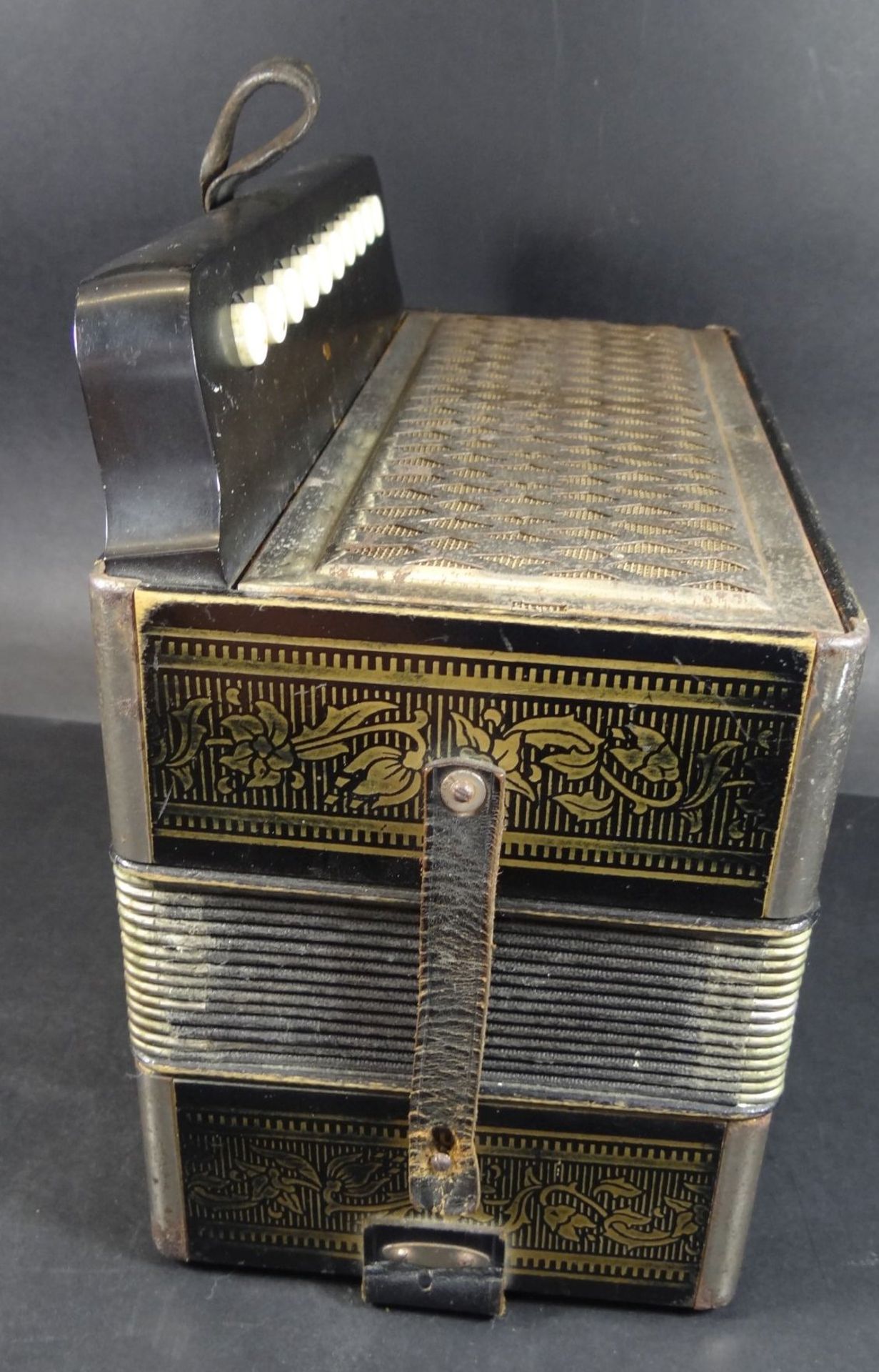 Hohner Knopfakkordeon um 1920, spielbereit, H-28 cm - Bild 5 aus 8