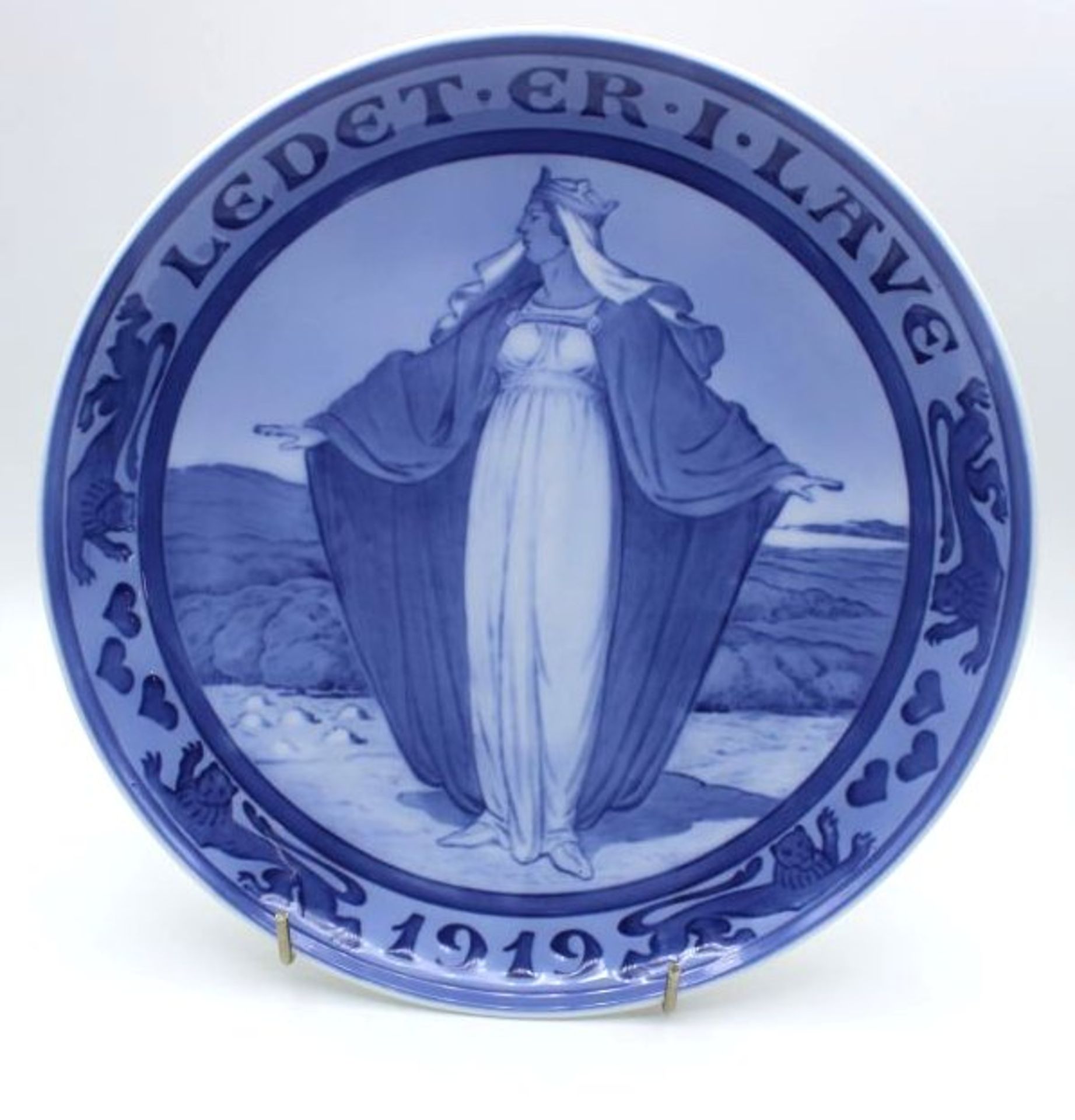 Wandteller, Royal Copenhagen, "Ledet er i lave 1919", Entw. ChristianThomsen, D-25,5cm.