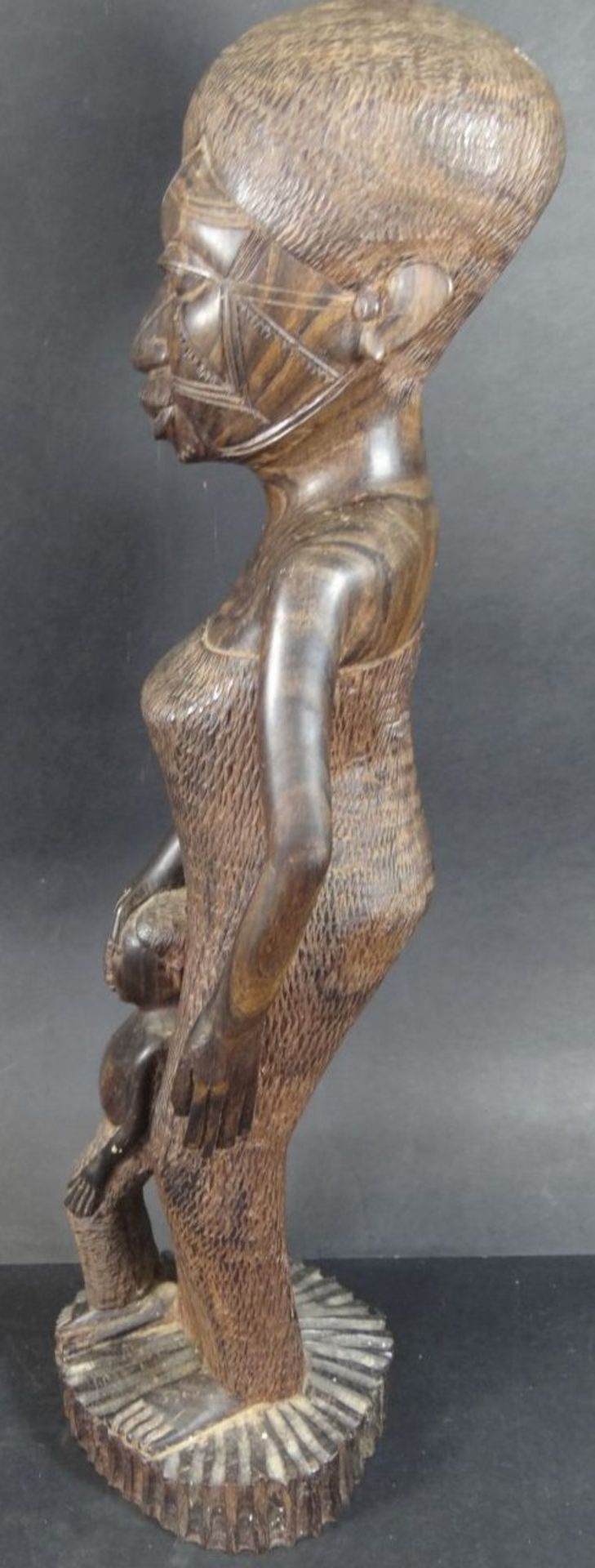 afrikan. Holzschnitzerei, Mutter mit Kind, H-39 cm - Bild 5 aus 7