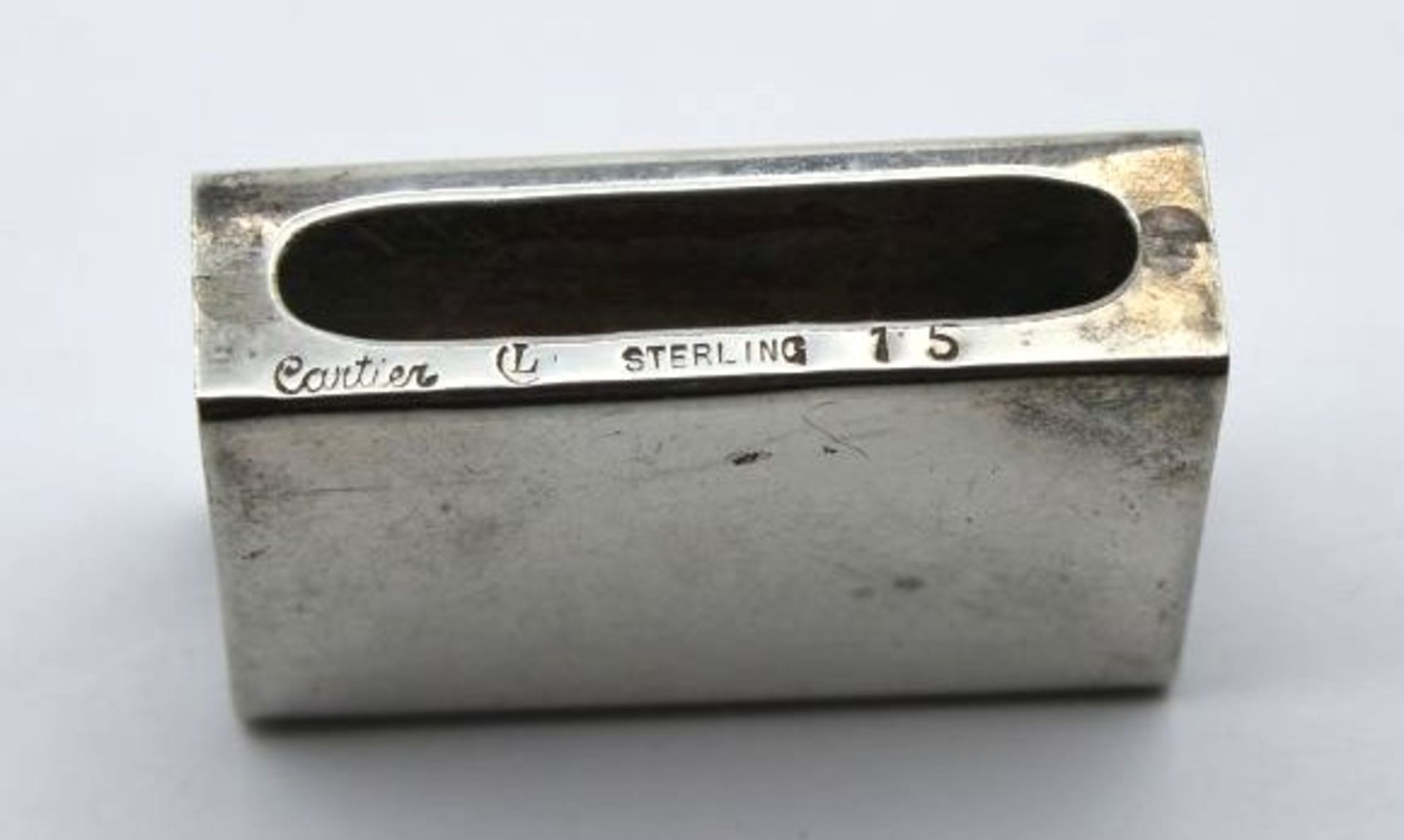 Streichholzschachtel-Halter, Sterling, gemarkt "Cartier", Ziermonogramm, 14,4gr., 4,5 x 3 x 1,2cm. - Image 3 of 3