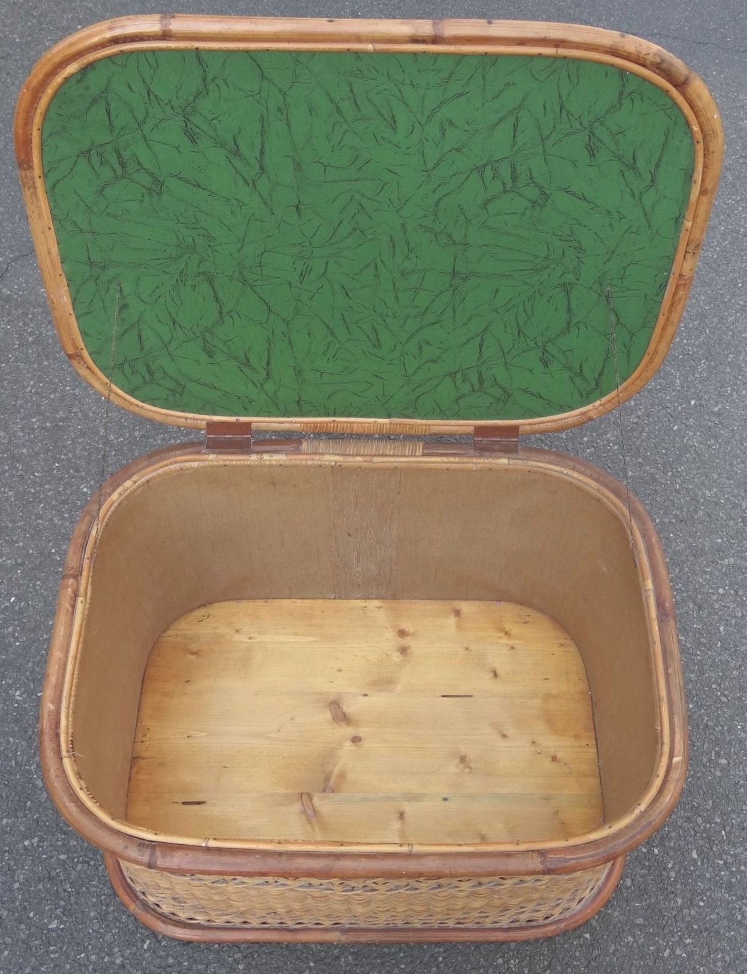 grosser Wäschepuff aus Korb, Deckel mit grünen Leder, H-45 cm, 55x75 - Bild 4 aus 5