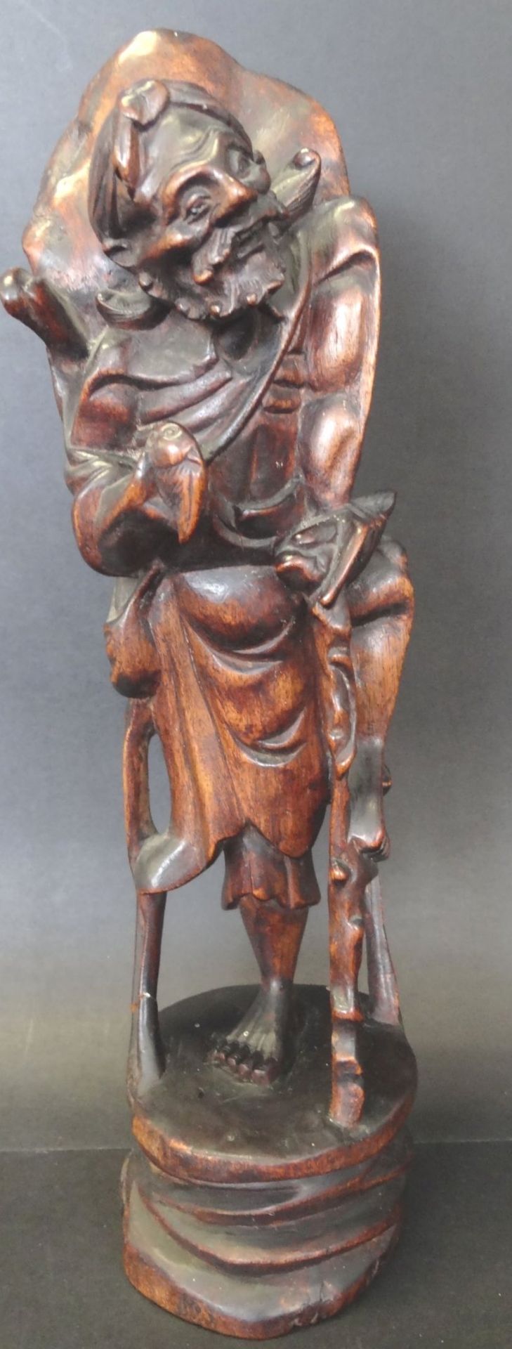 Paar Holzskulpturen, chines. Paar, Holzschnitzerei, älter, H-26 cm, bei Frau kleines Fehlteil, - Bild 6 aus 7