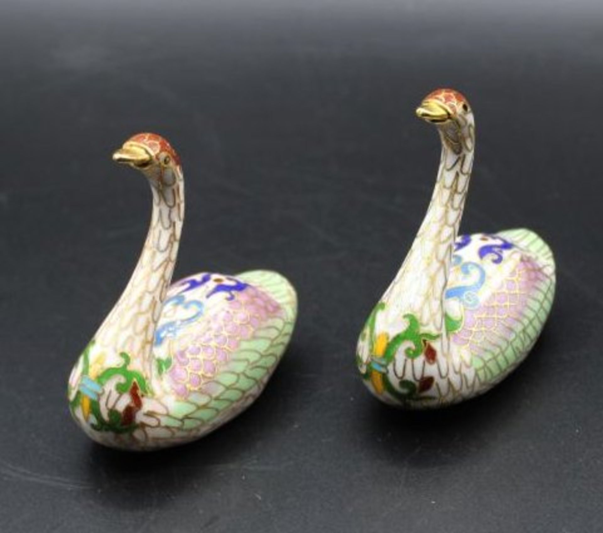 Paar Cloissoné-Schwäne, China, H-7,5cm