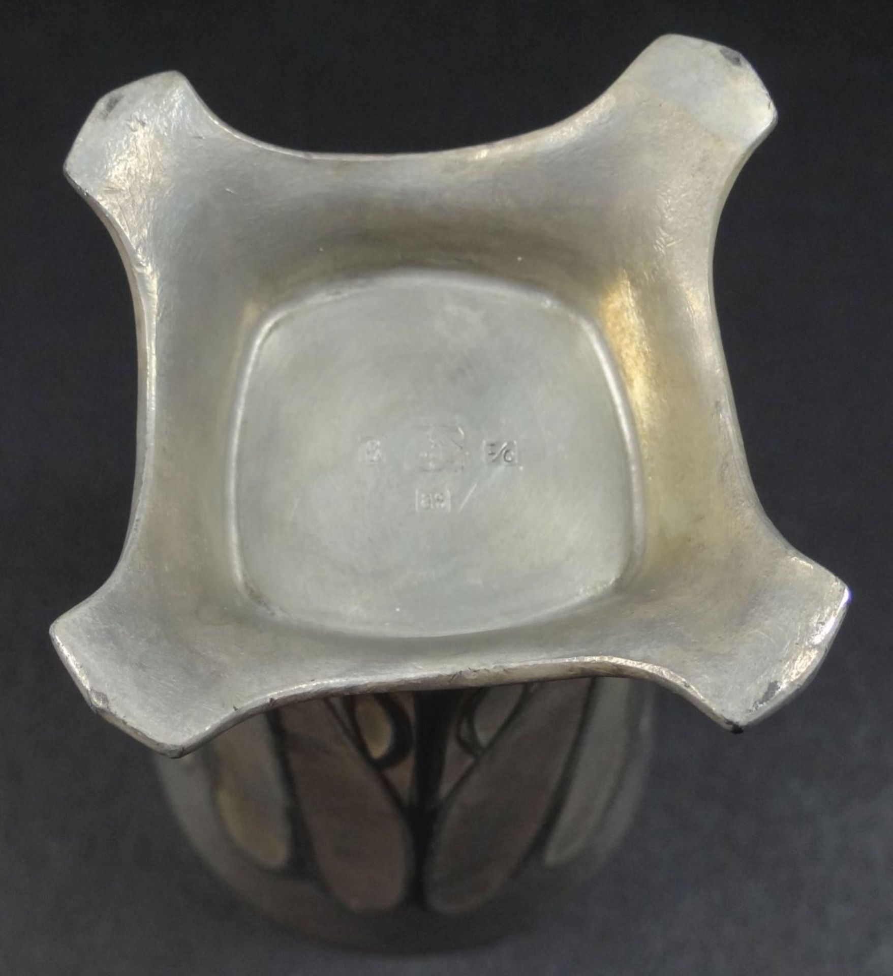 Jugendstil-Becher "WMF" Straussenmarke, versilbert, H-11,5 cm, Alters-u. Gebrauchsspuren, - Bild 4 aus 5