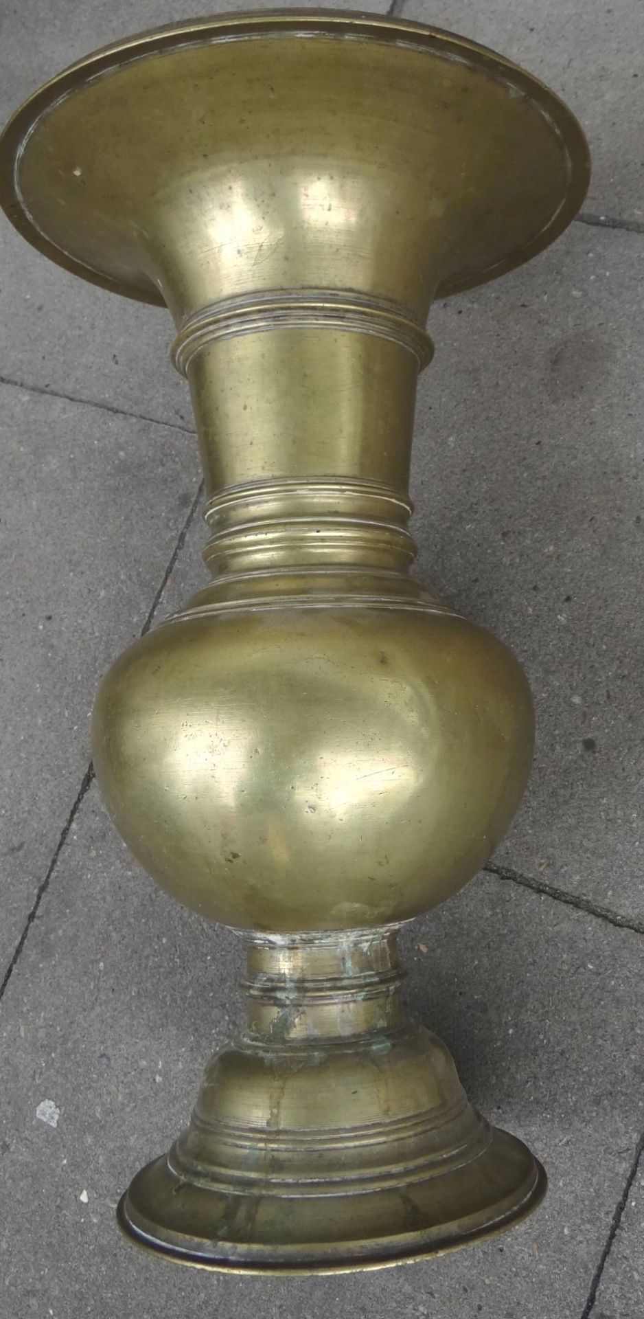 grosse Bronze-Vase, H-45 cm, D-oben 27 cm - Image 3 of 5