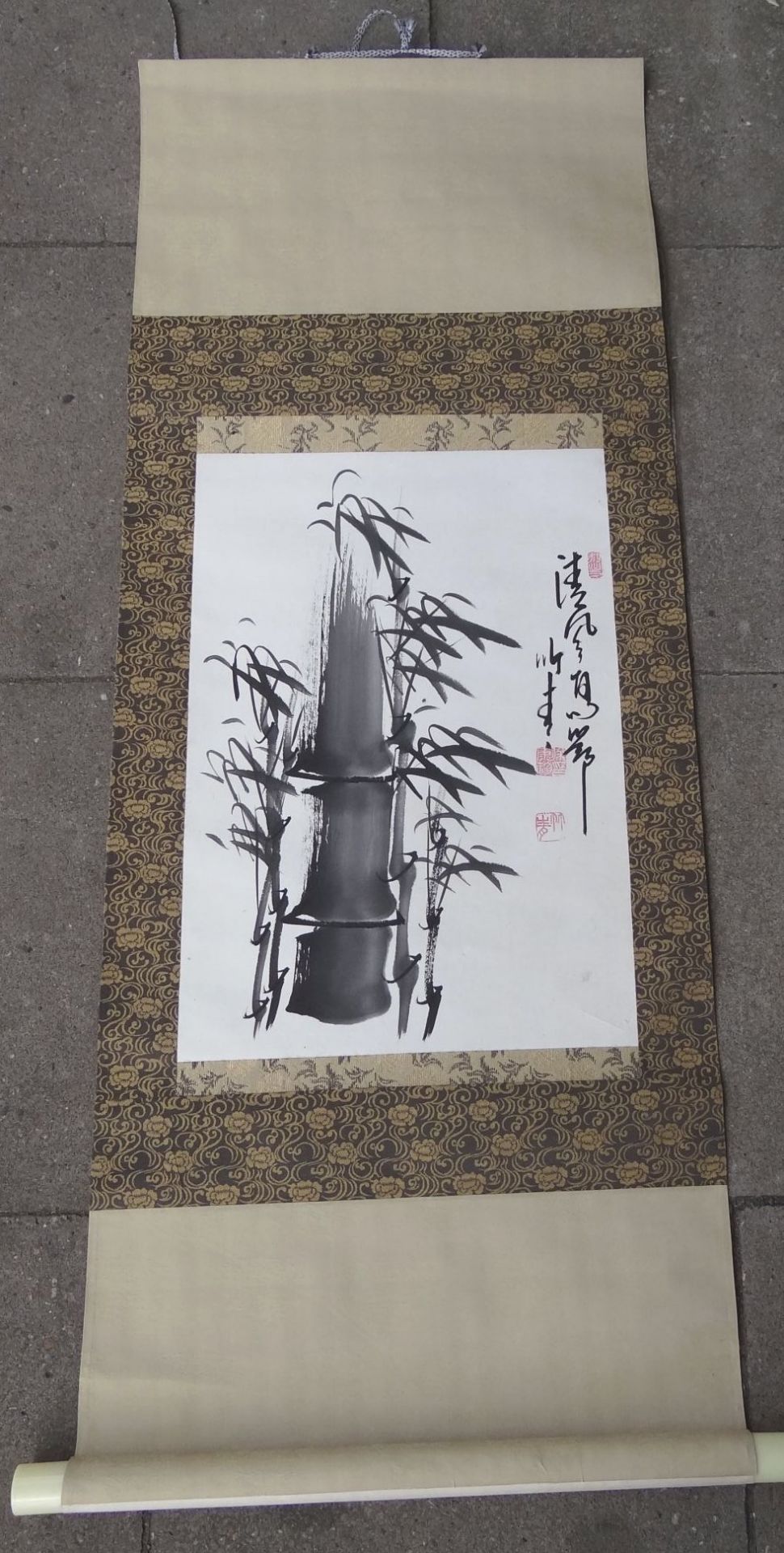 kl.chines. Rollbild "Bambus" chines. signiert, in Karton,100x40 cm