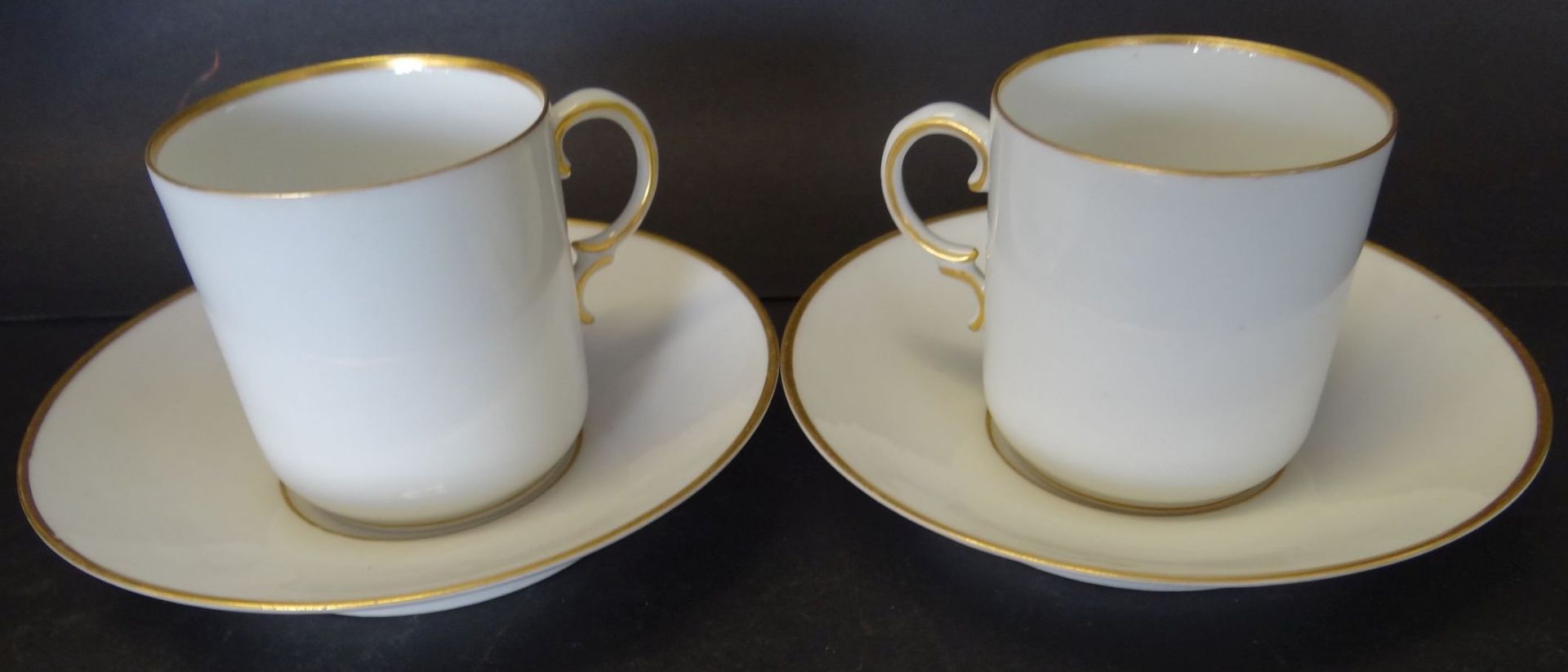 2x Mokkatasse mit U.T. "Royal Copenhagen" weiss, Goldrand