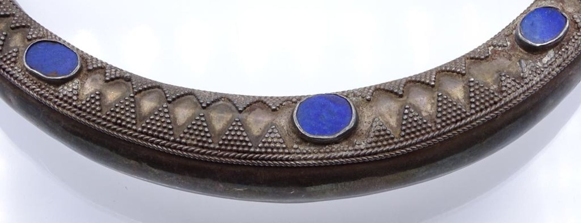 Halsreif, Stammesschmuck,Silber mit blauen Steinen, 142gr. - Bild 2 aus 3