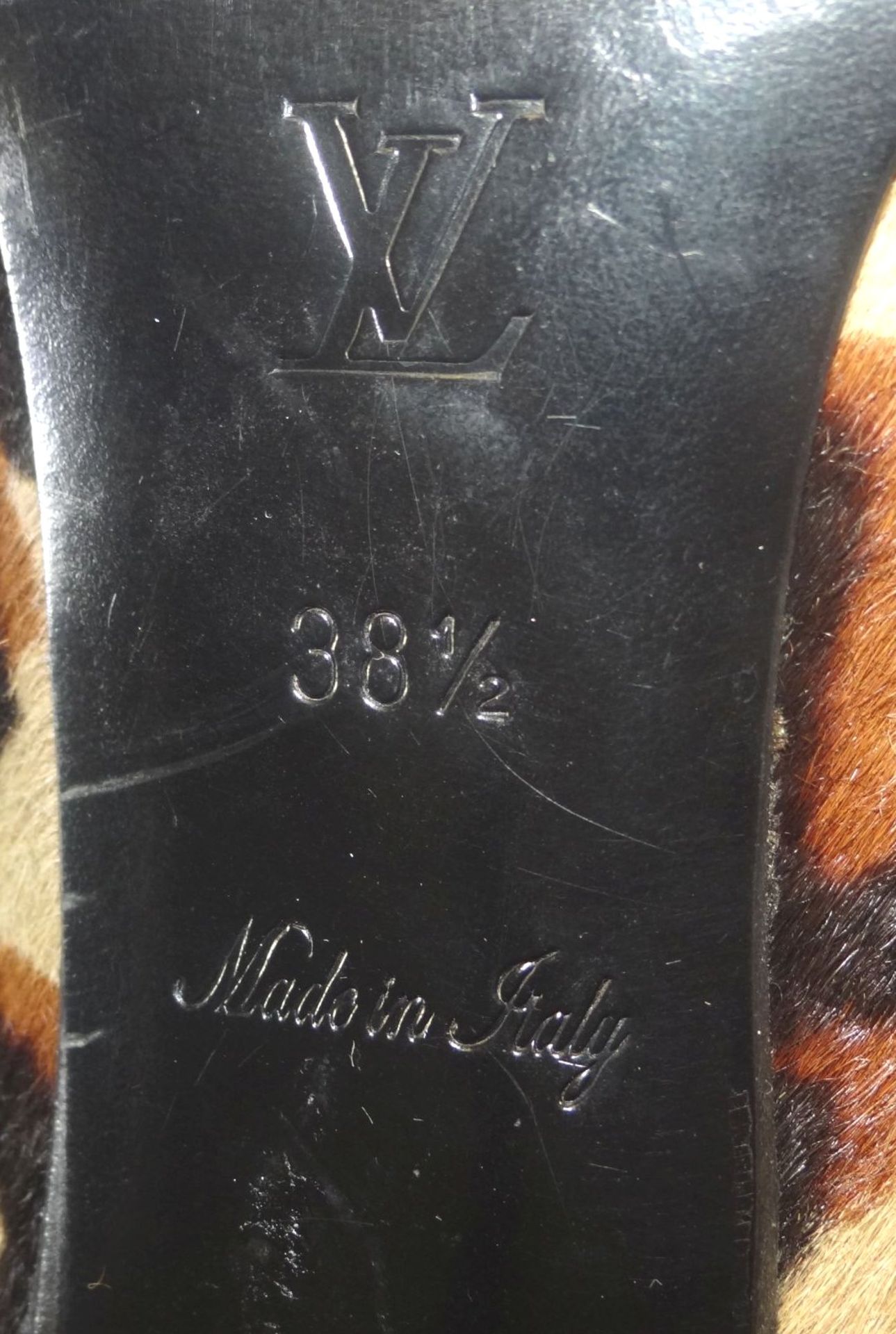 Paar Pumps "Louis Vuitton" in orig. Karton, 38 1/2, gut erhalten mit leichten Tragespuren, Kalb - Bild 9 aus 9