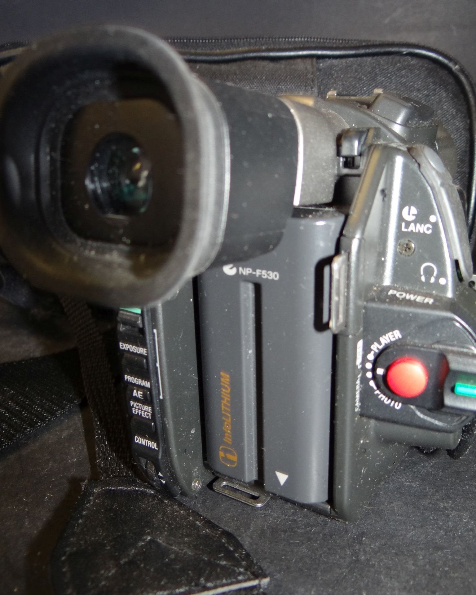 Sony Handycam Vision Mini DV in Tasche, optisch gut erhalten - Bild 4 aus 5