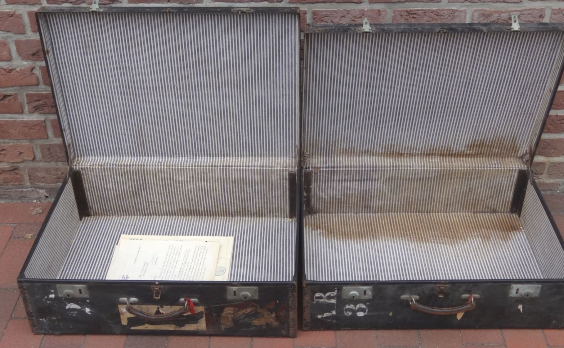 2 gr. Koffer (max. 20x70x50 cm) sowie div. Papiere der Fa. Walter Minde, Hamburg, Vetreter für - Bild 2 aus 6
