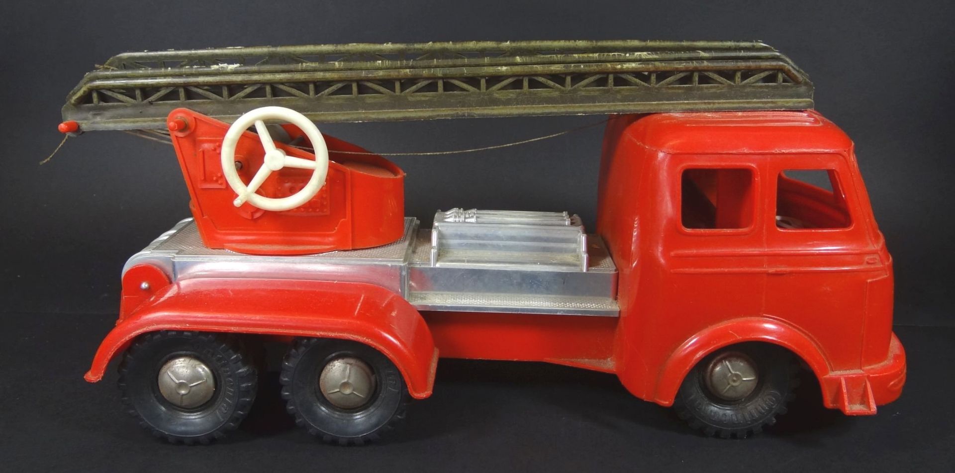 gr. Feuerwehr-Leiterwagen, Kunststoff, H-14 cm, L-30 cm - Bild 2 aus 6