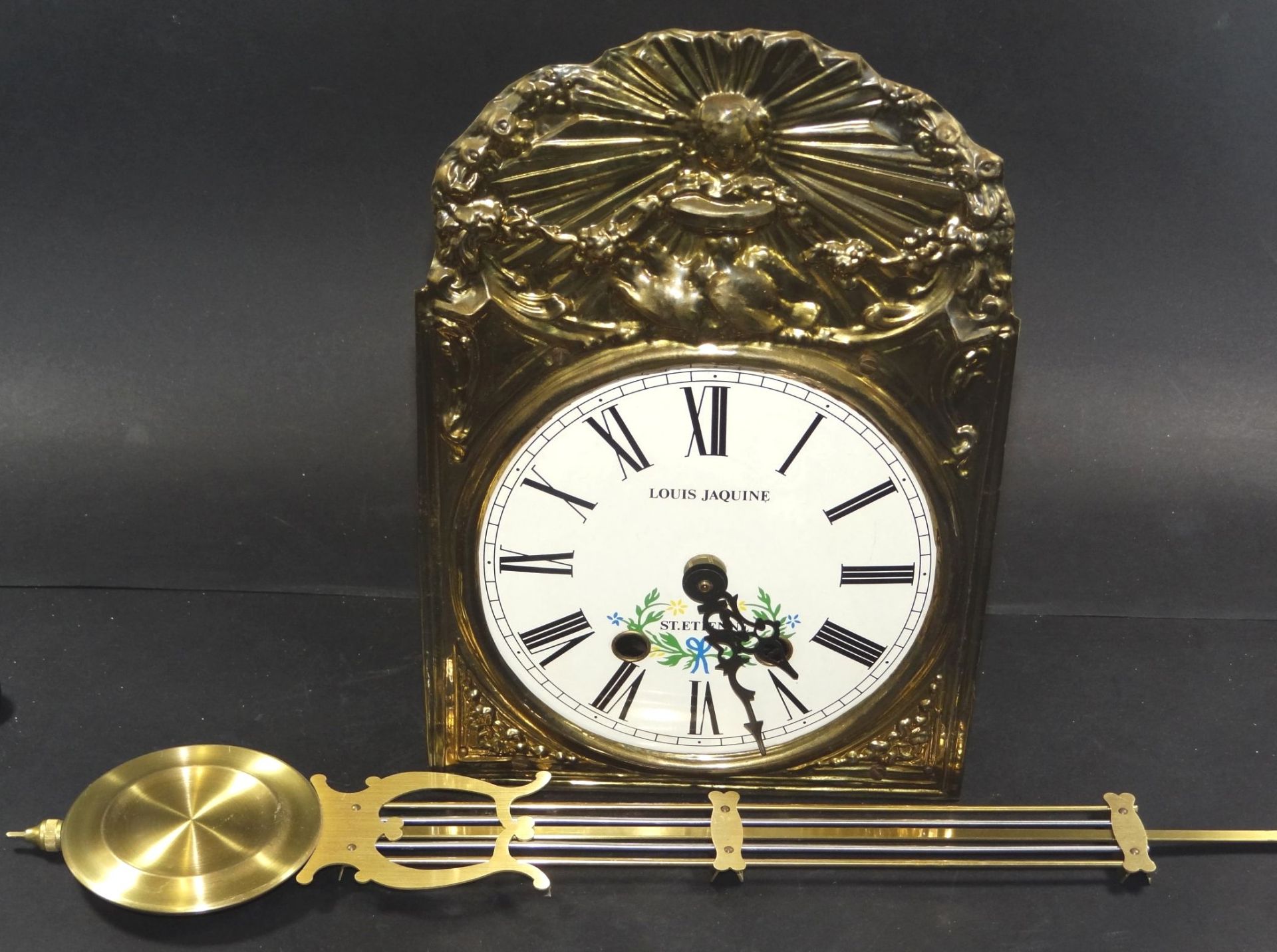 Burgunder-Uhr mit Lyrapendel, Nachbau mit Batteriewerk, 25x17 cm - Bild 2 aus 6