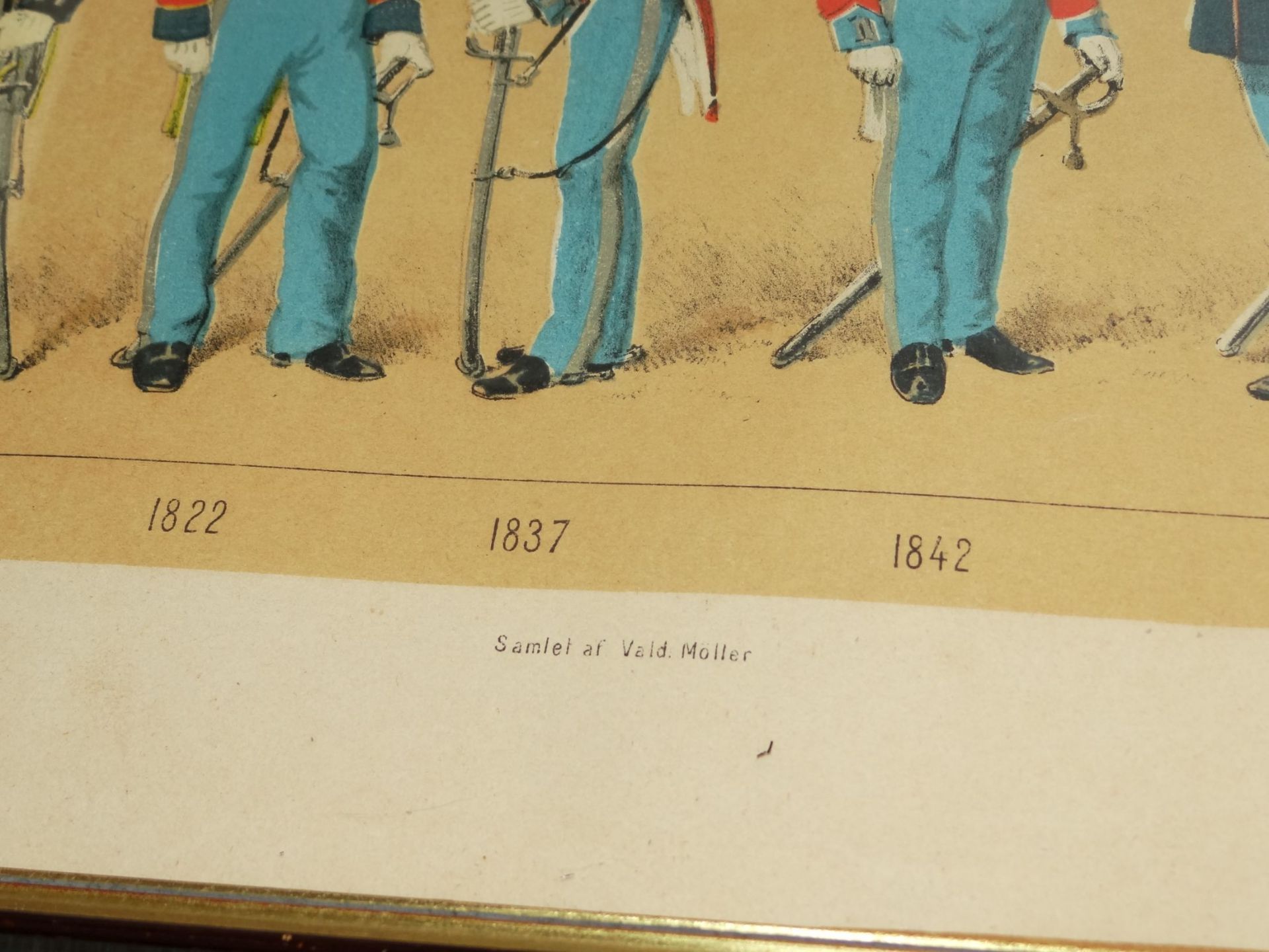 3x Uniform-Lithografien um 1860, Dänemark, ger/Glas, 1x Glas gerissen, RG 31x50 c - Bild 6 aus 7