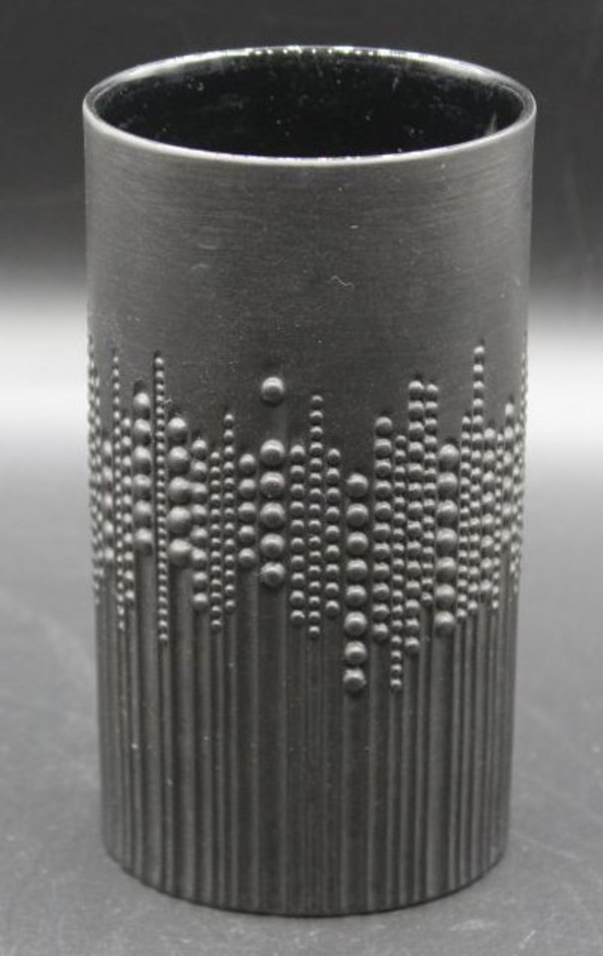 kl. Vase, Rosenthal studio-line, porcelaine noire, Entw. Wirkkala, H-12cm.