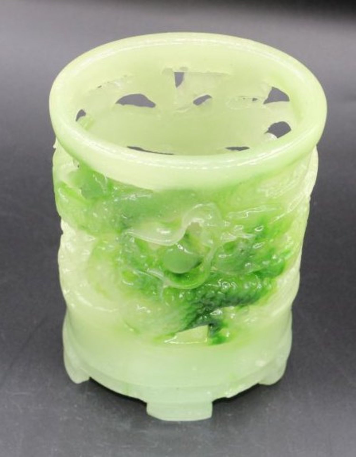 Replik einer Jade Vase, Kunstmasse, H-12cm. - Bild 2 aus 3