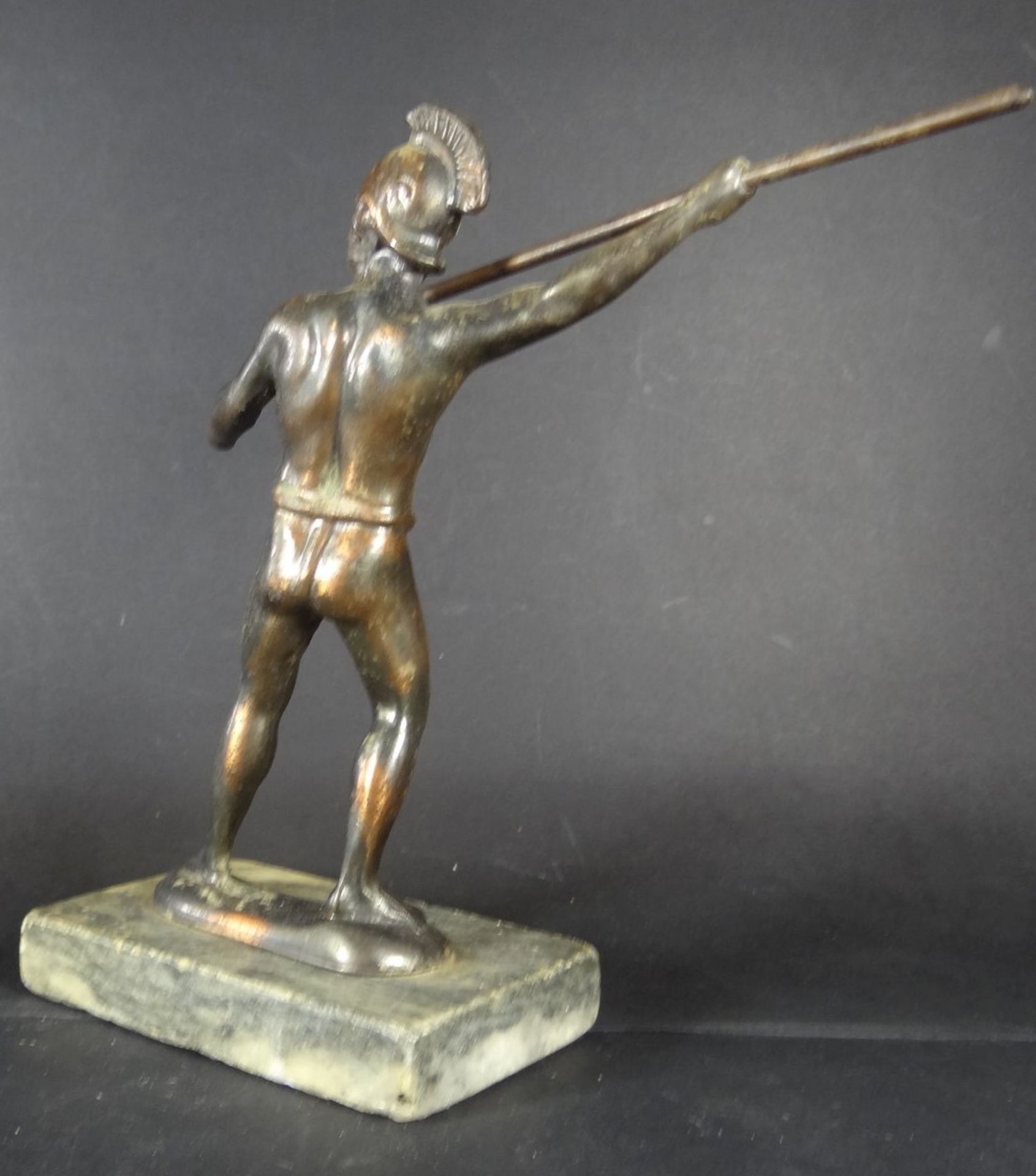 attischer Krieger, Kupfer auf Marmorsockel, H-18,5 cm - Bild 3 aus 7