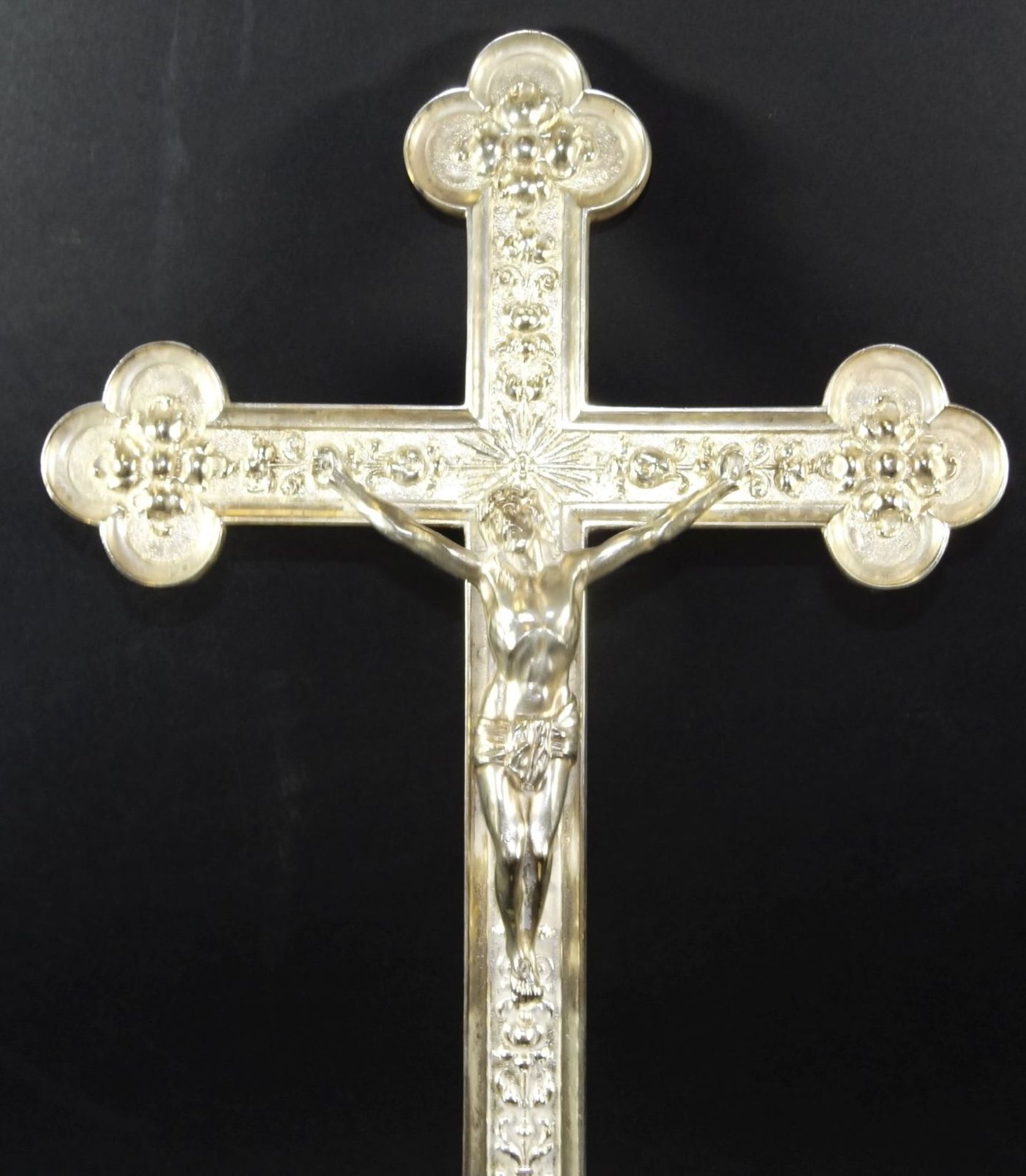 Kruzifix mit 2 Beistellern, Kerzenhalter, massiv versilbert, H-42 und 22 cm - Bild 9 aus 10