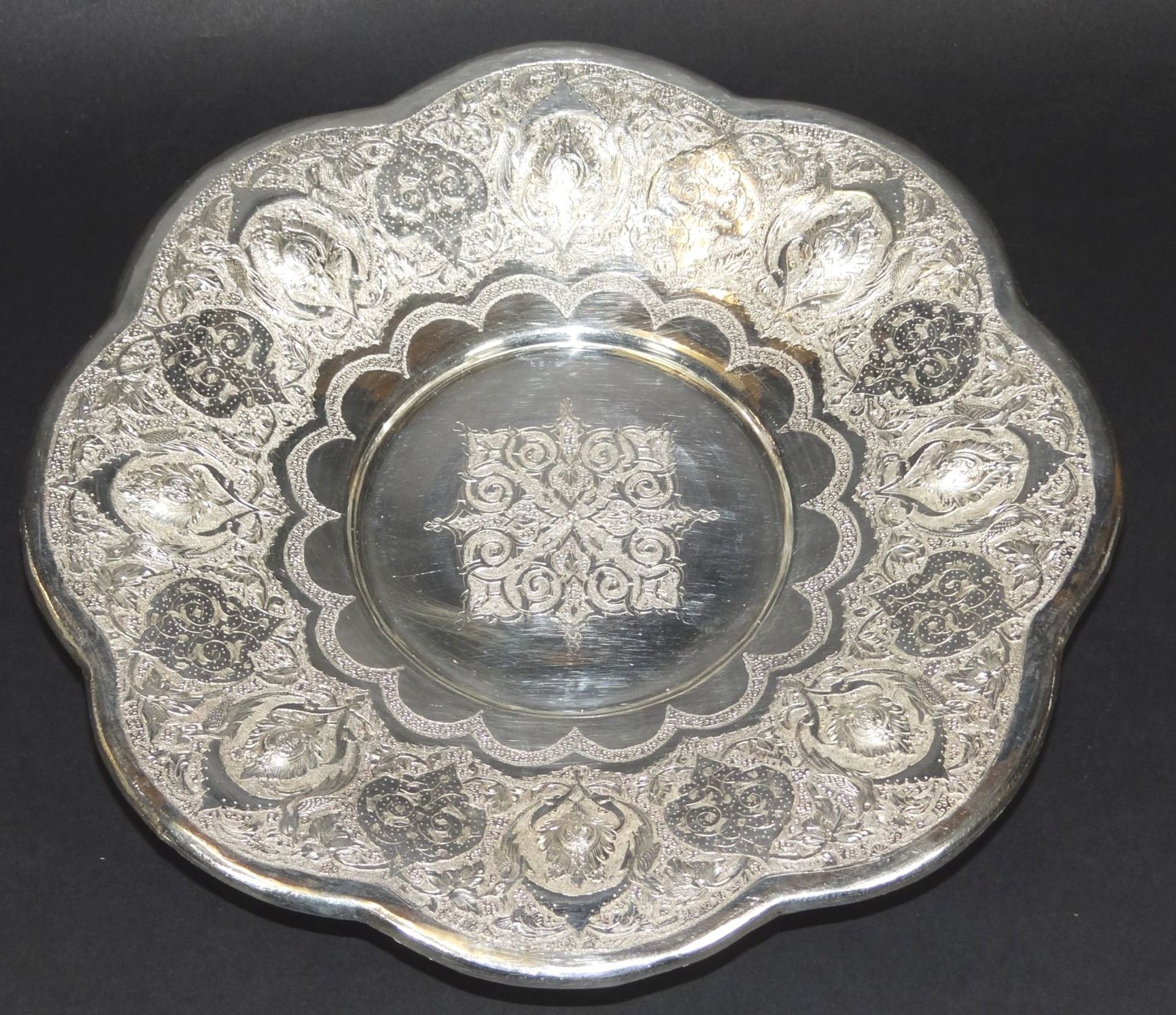 Silber-Tafelaufsatz, wohl Persien, arabische Punzen, H-5cm, D-25 cm, 431 gr.