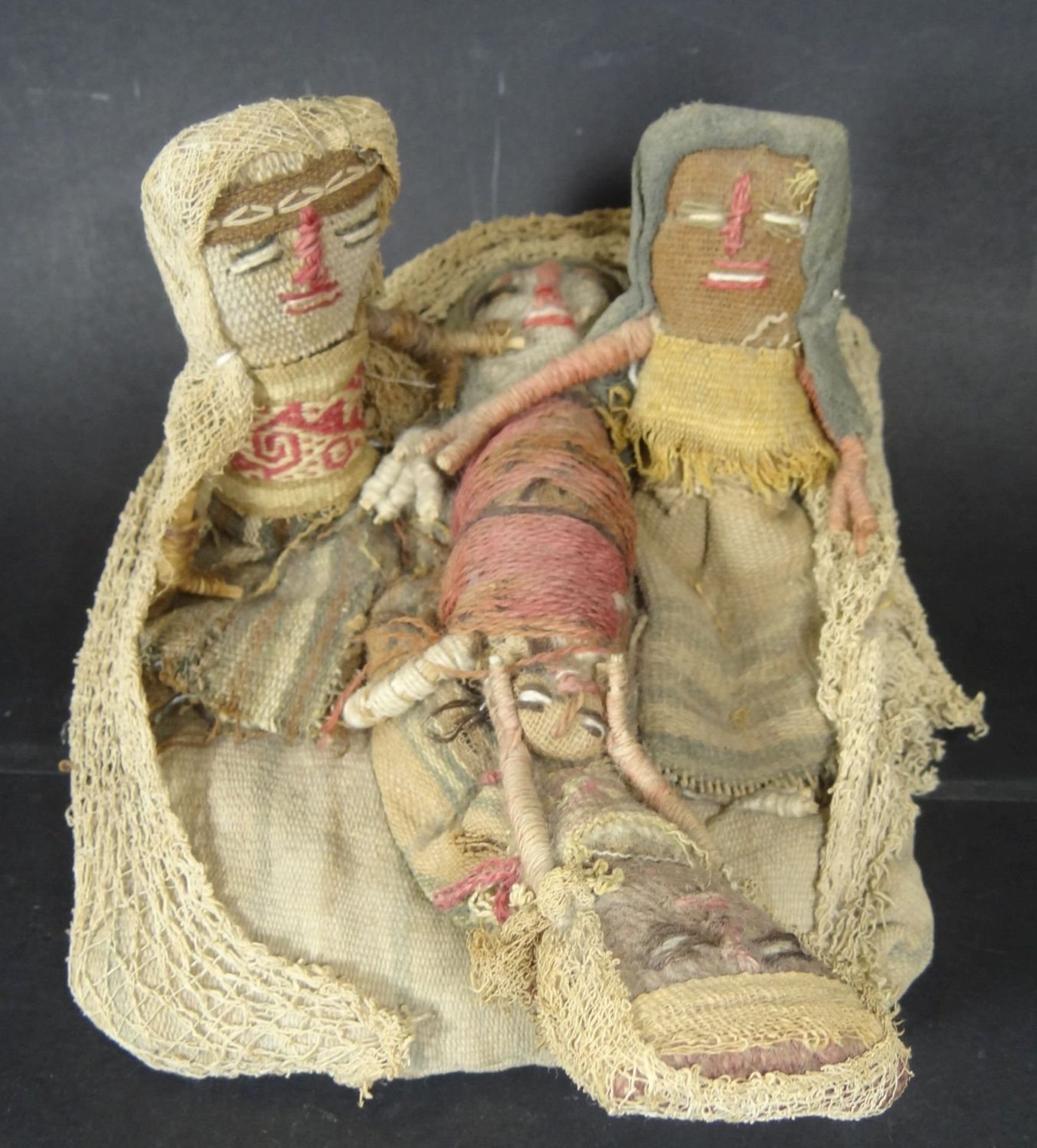 afrikan. Stoffpuppengruppe, Figuren einer Geburtszene, älter18x14 c