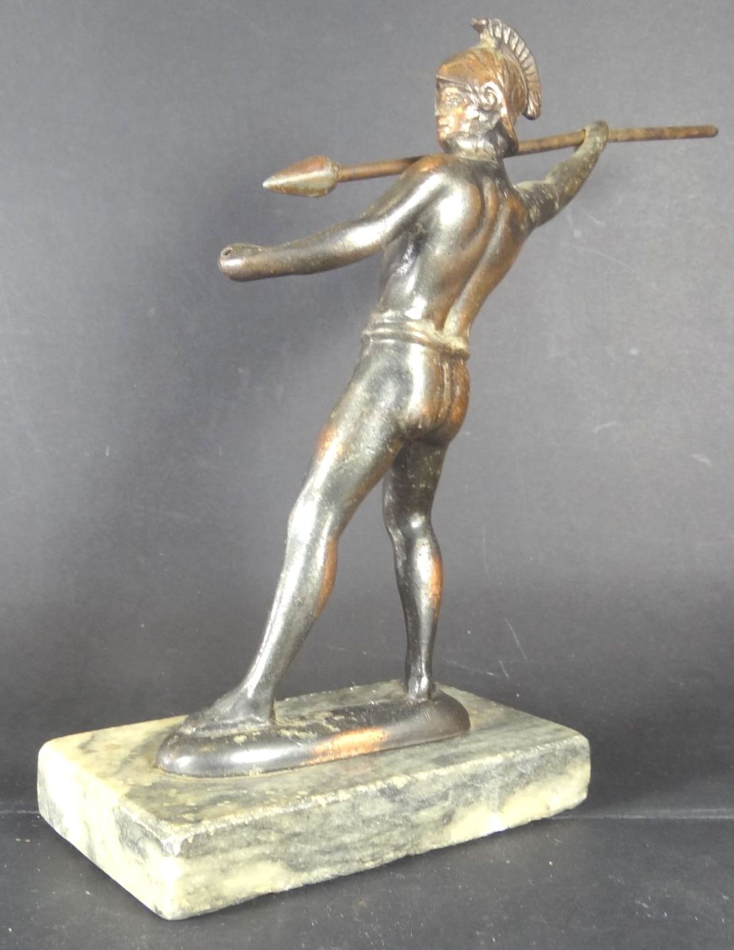 attischer Krieger, Kupfer auf Marmorsockel, H-18,5 cm - Bild 2 aus 7