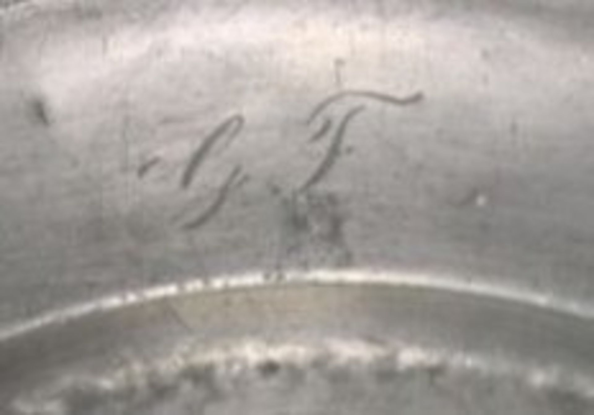 Zinnteller, undeutl Punzierung, 19. Jhd., D-22cm, monogrammiert "G.F.". - Bild 2 aus 3