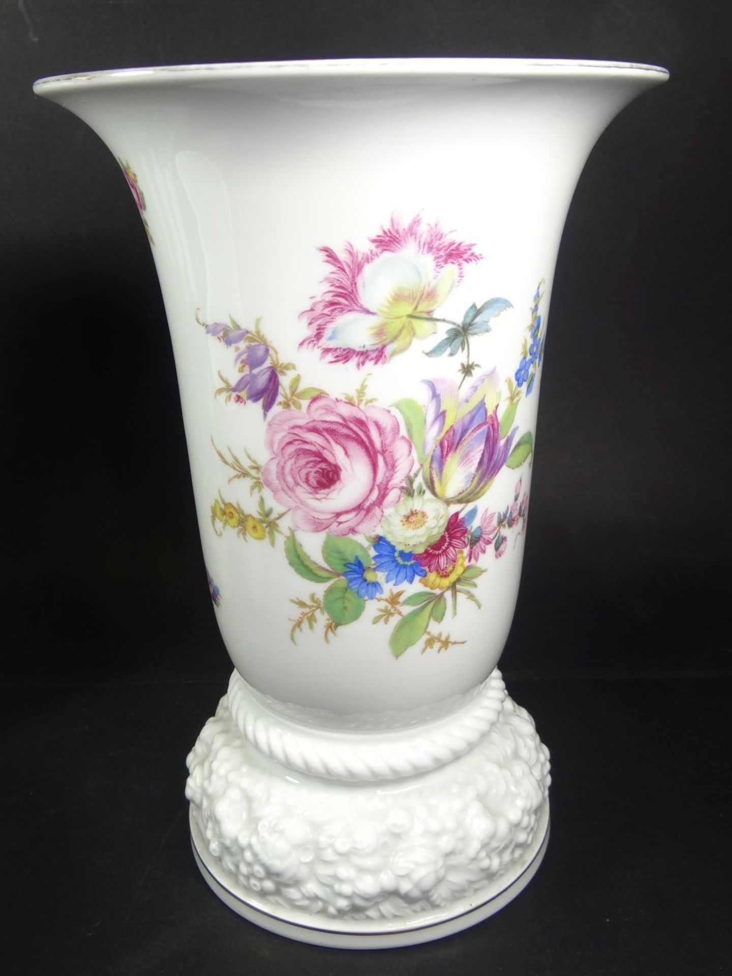 grosse Trichtervase "Rosenthal" Form Maria, Modell Ph. Rosenthal, Blumendekor, H-24 cm, D-10 cm - Image 2 of 5