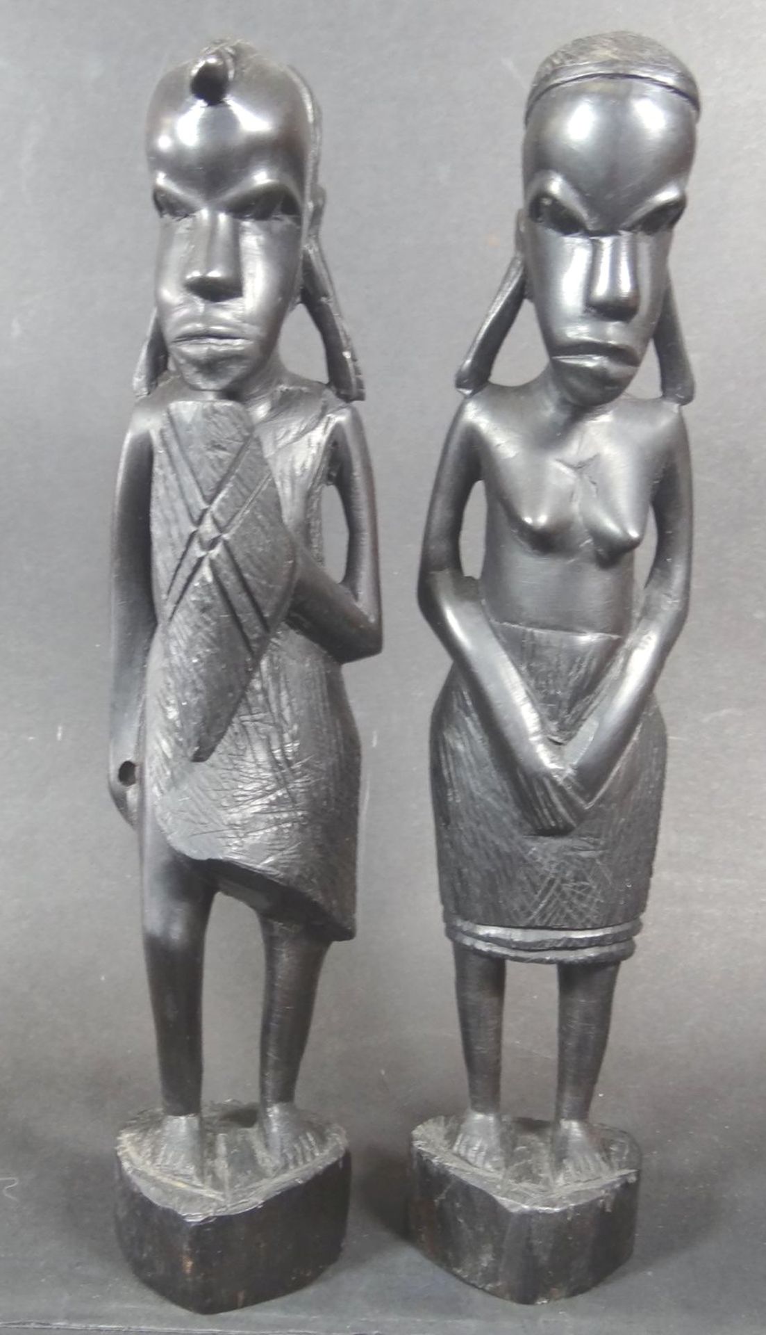 afrikan. Holzschnitzerei "Paar Massai", Tropenholz, Speer fehlt, H-21 cm