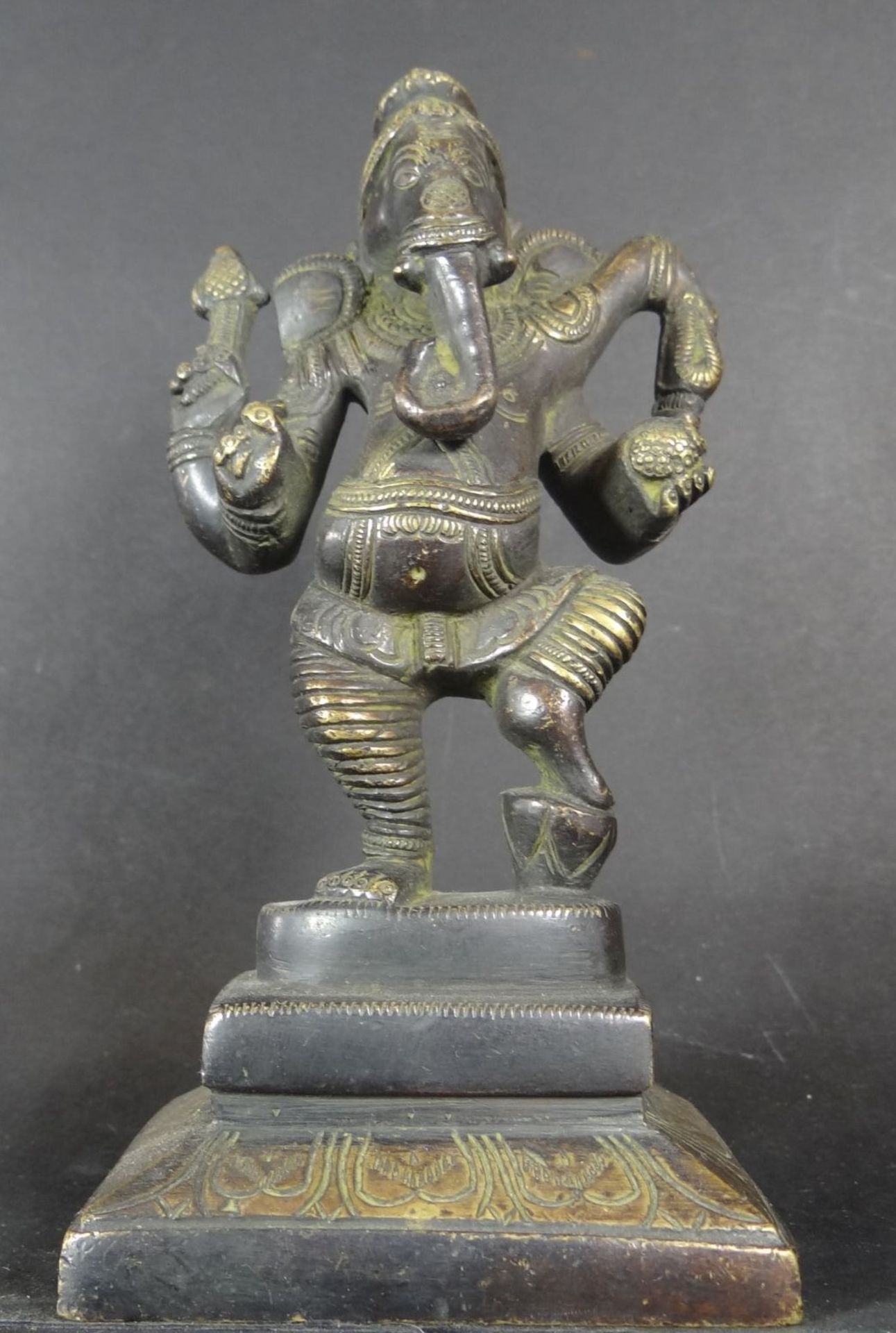 indische Göttheit Ganesha, Bronze, älter, H-14,5 cm, Alters-u. Gebrauchsspuren, patinie