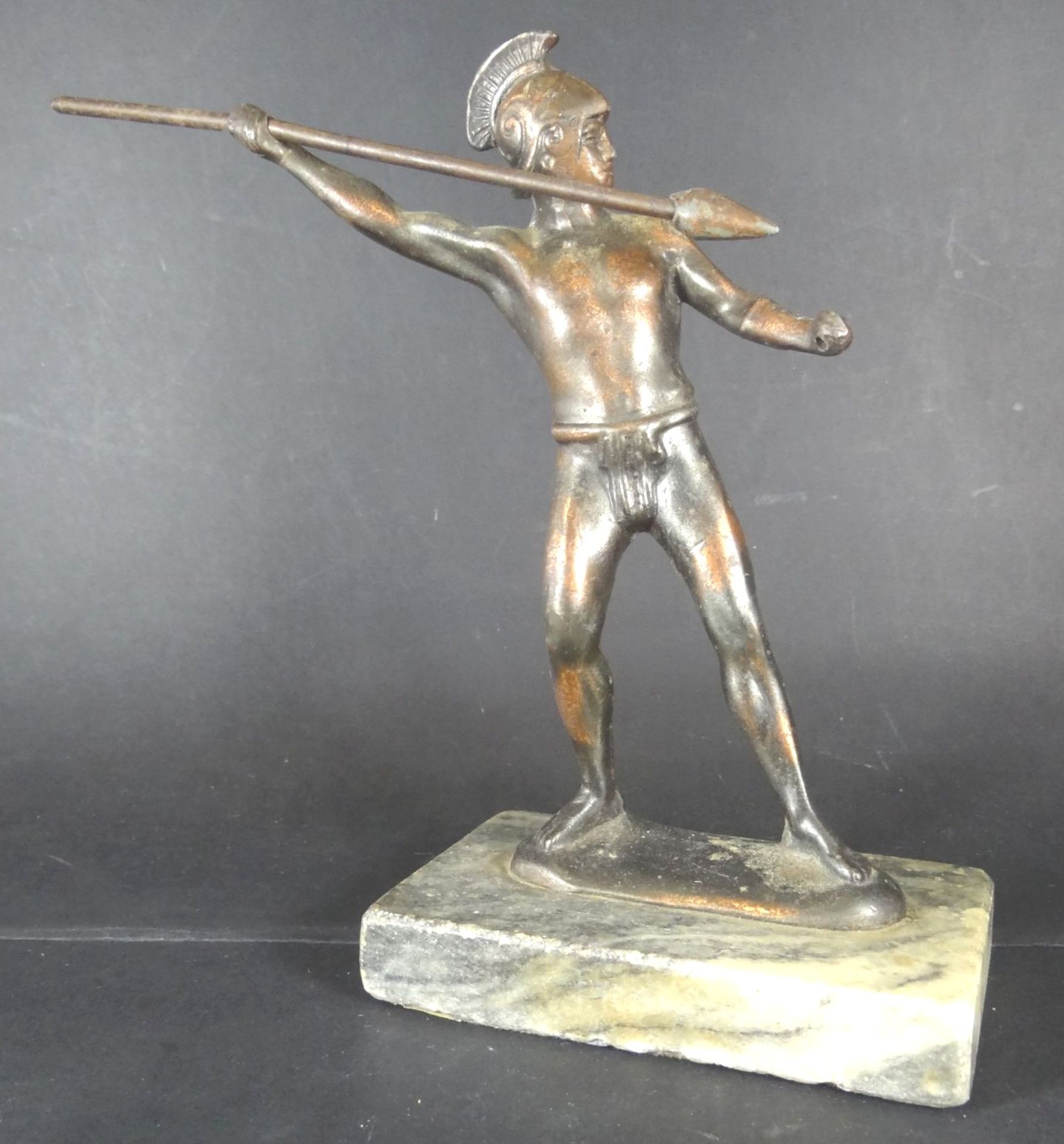attischer Krieger, Kupfer auf Marmorsockel, H-18,5 cm