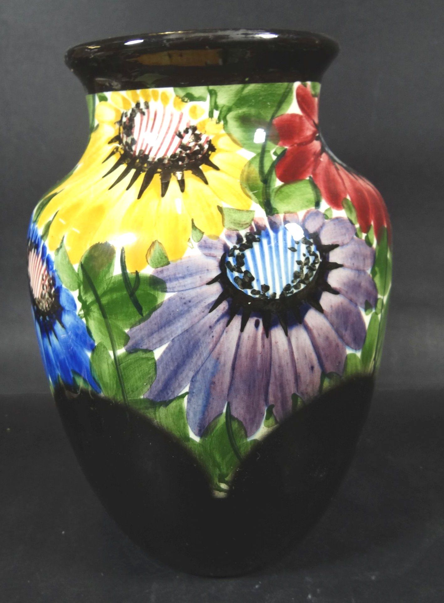 gr. Vase mit Blumenmalerei "Elmshorn" Handmalerei, H-23 cm- - -22.61 % buyer's premium on the hammer