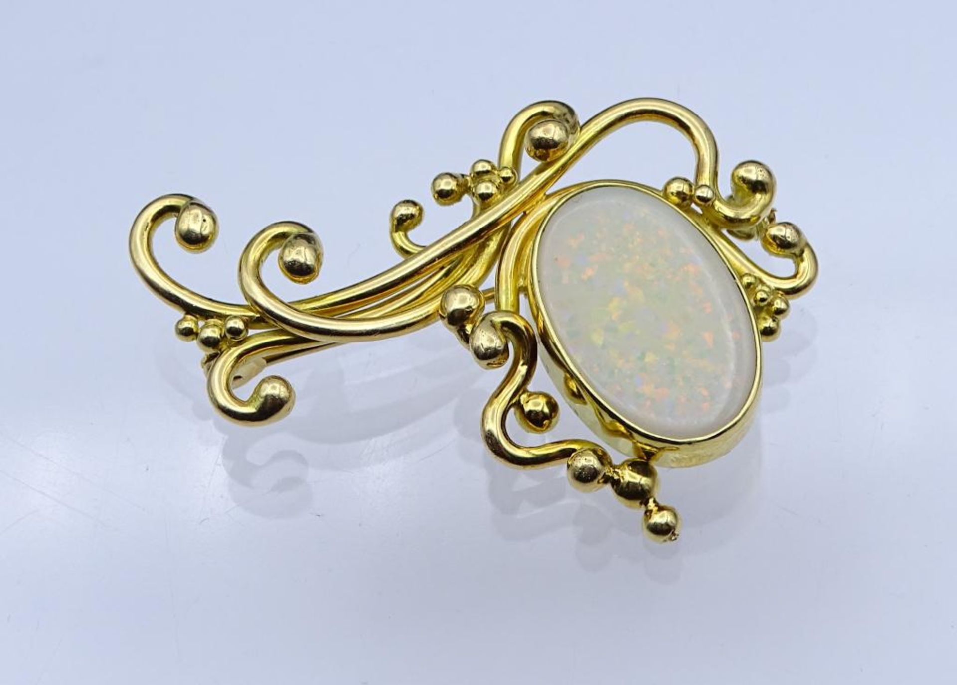 Massive 750er GG Brosche mit einen Opal Cabochon, 13,4gr., 4,6x3,2cm,WBW von 2011:3492 Euro- - -22. - Bild 4 aus 6