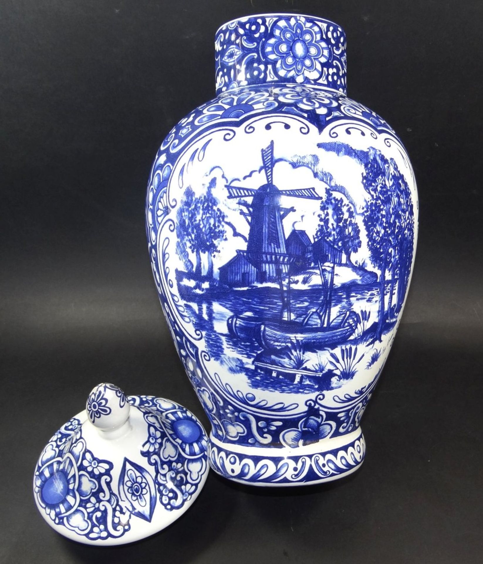 Deckelvase, Delft blu, Baluamlerei, H-40 cm- - -22.61 % buyer's premium on the hammer priceVAT - Bild 6 aus 7