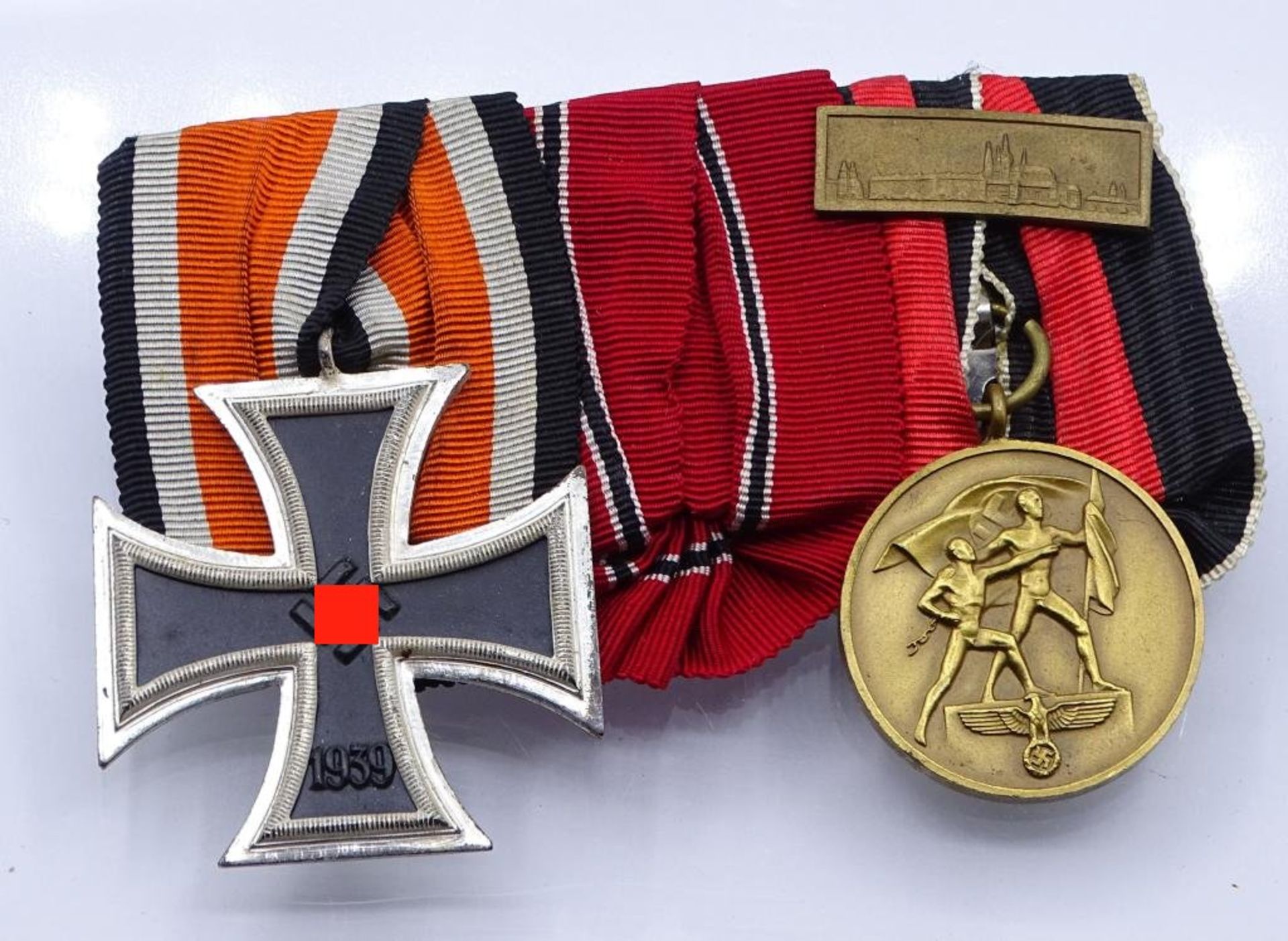 Ordensspange mit EK 2.WK,2.Klasse, Medaille 1.Oktober 1938- - -22.61 % buyer's premium on the hammer