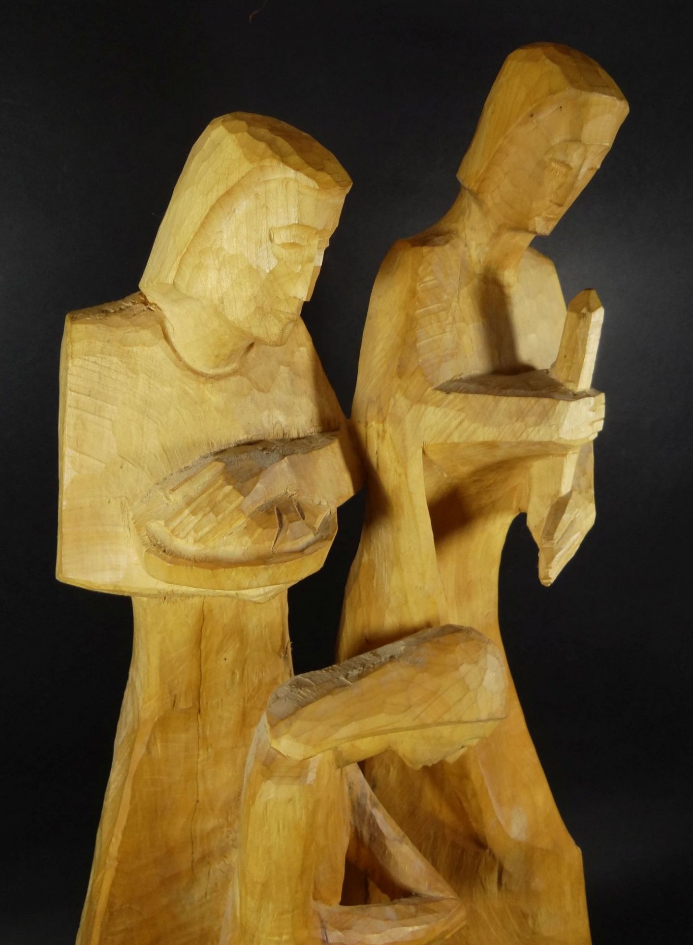 Gottfried FUETSCH (1909-1989), grosse Holzskulptur "Krippenszene" signiert, H-61 cm, B-40 cm- - - - Bild 2 aus 9