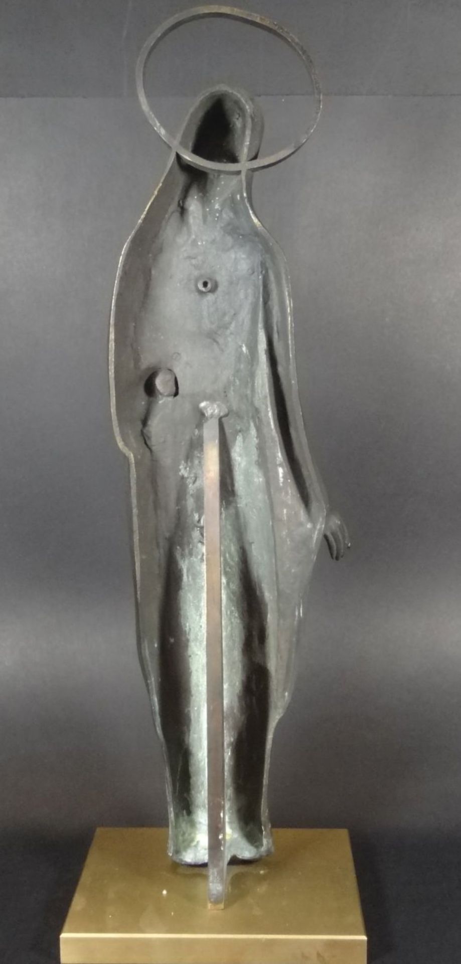 A. Dubois, Bronze "Madonna mit Kind" auf Bronze Sockel, H-45 cm, 20.Jhd.,- - -22.61 % buyer's - Bild 3 aus 8