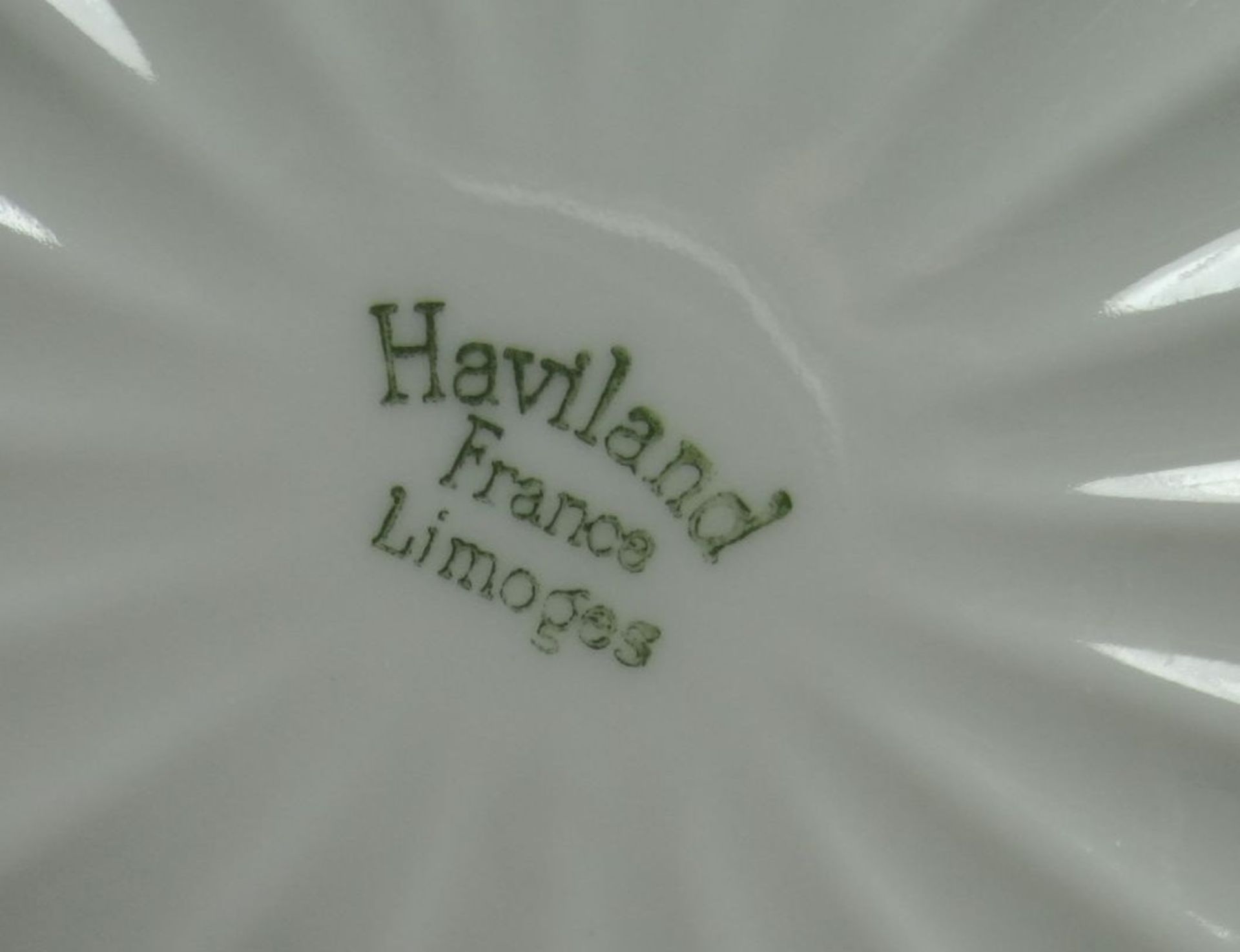 umfangreiches Kaffeeservice Haviland-Limoges" grünes Früchtedekor, zus. 43 Teile, Kaffeekern und - Bild 9 aus 10